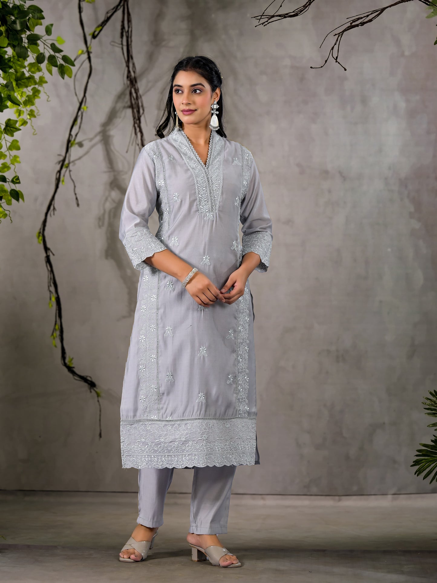 Muslin Kurti with pant and Dupatta. OM91640GB