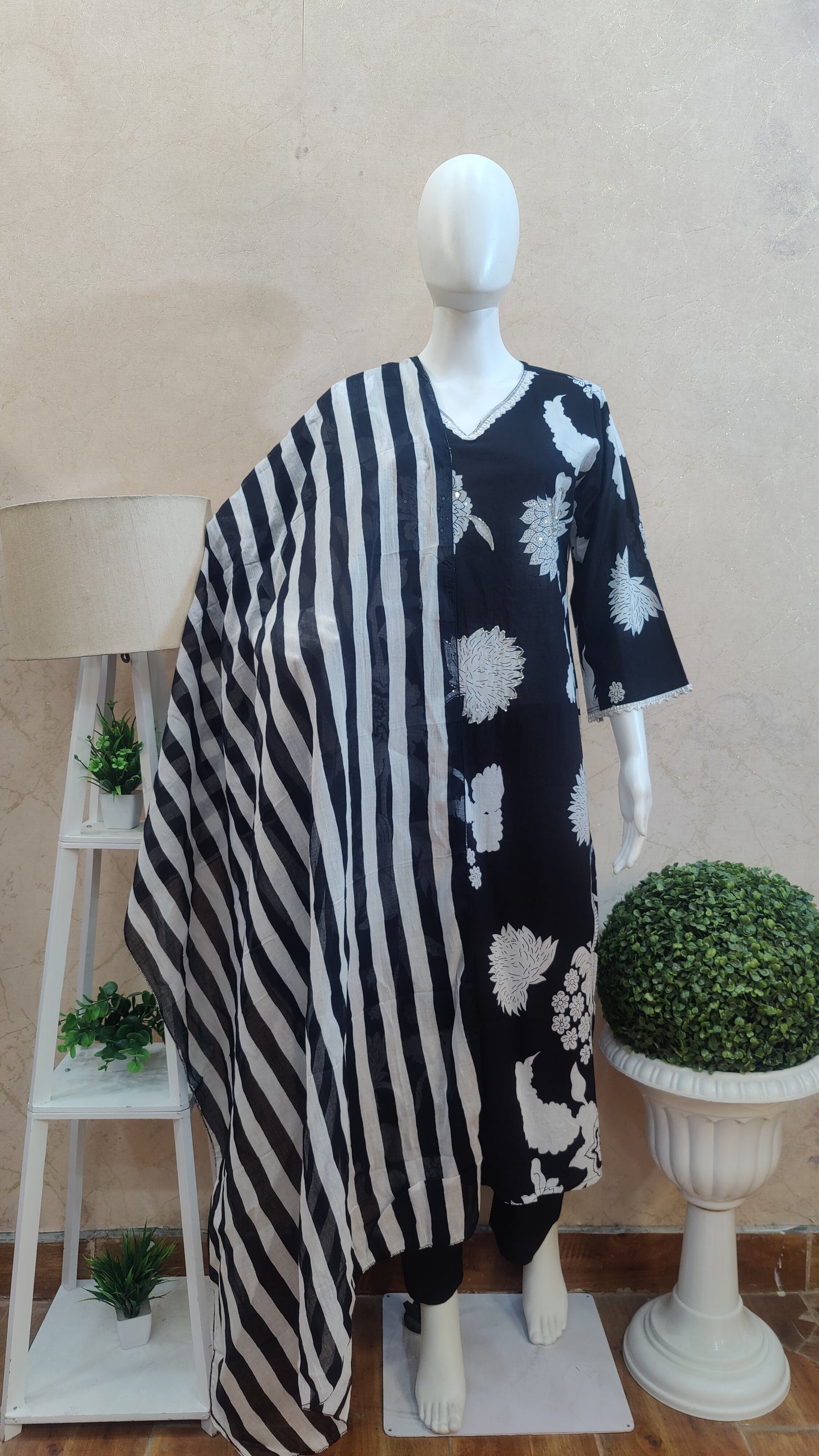 Pure Cotton Kurti with pant and dupatta M91025/AUR