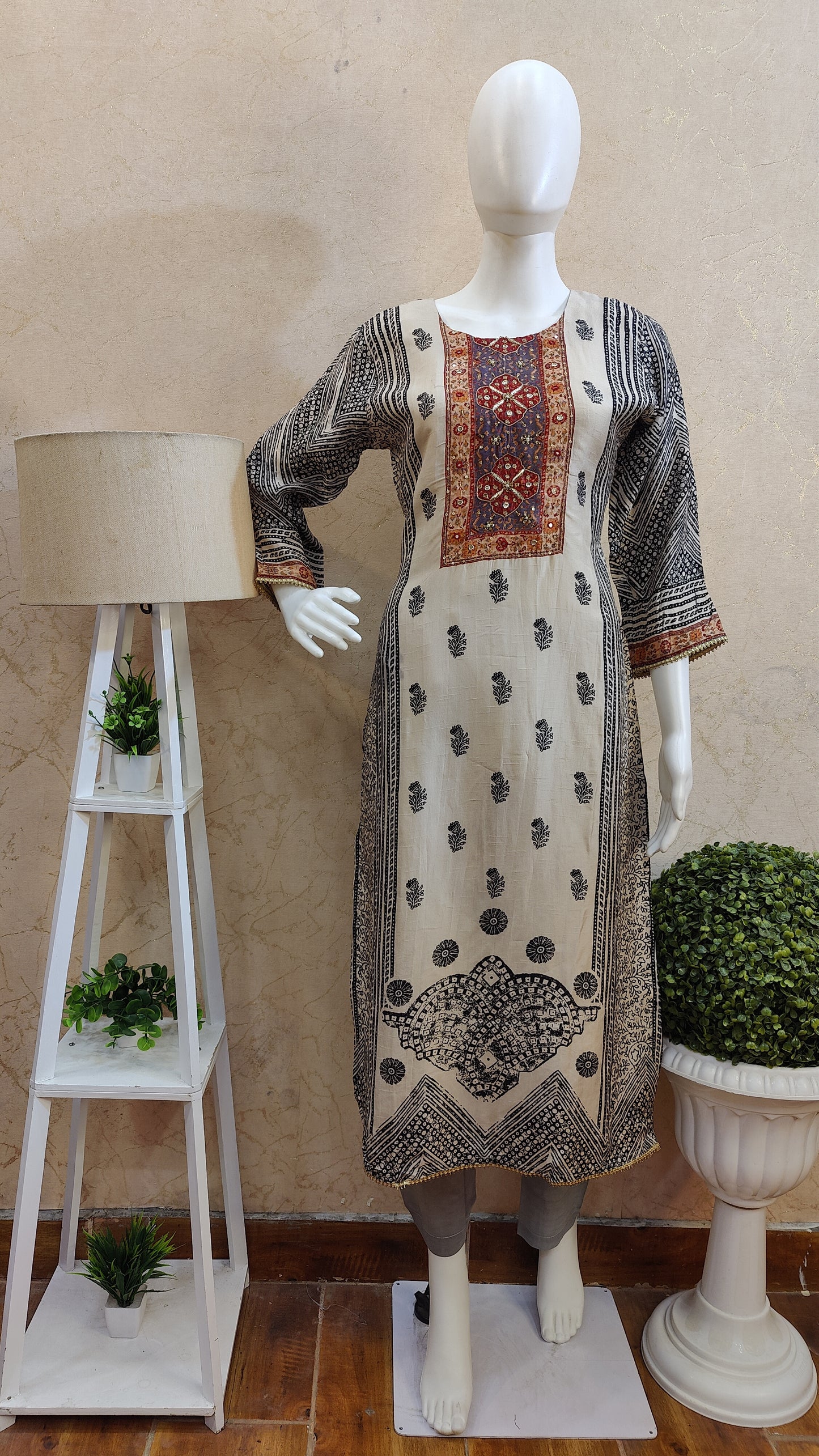 Pure Muslin Kurti with pant and dupatta M91750/AUR