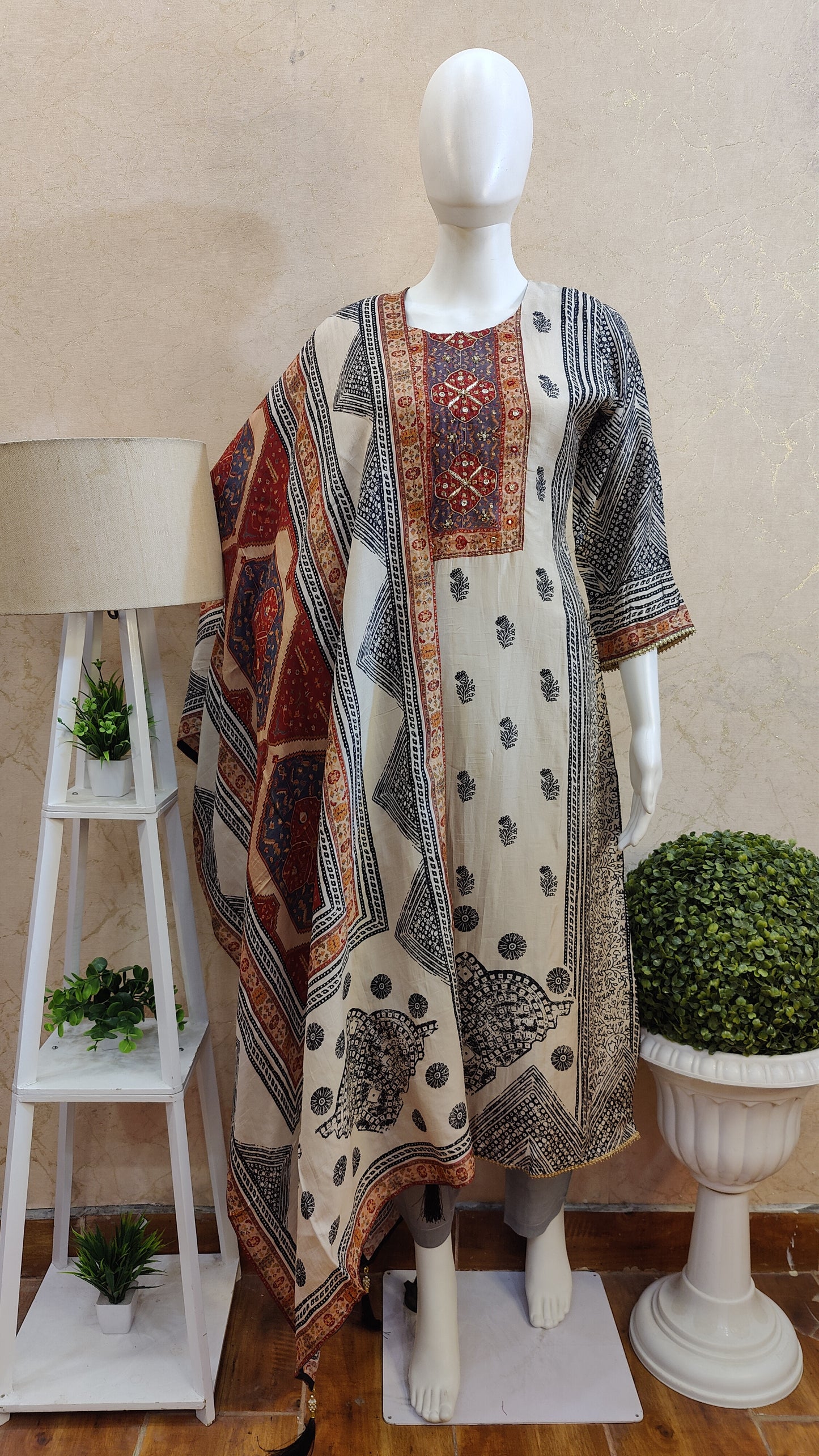 Pure Muslin Kurti with pant and dupatta M91750/AUR