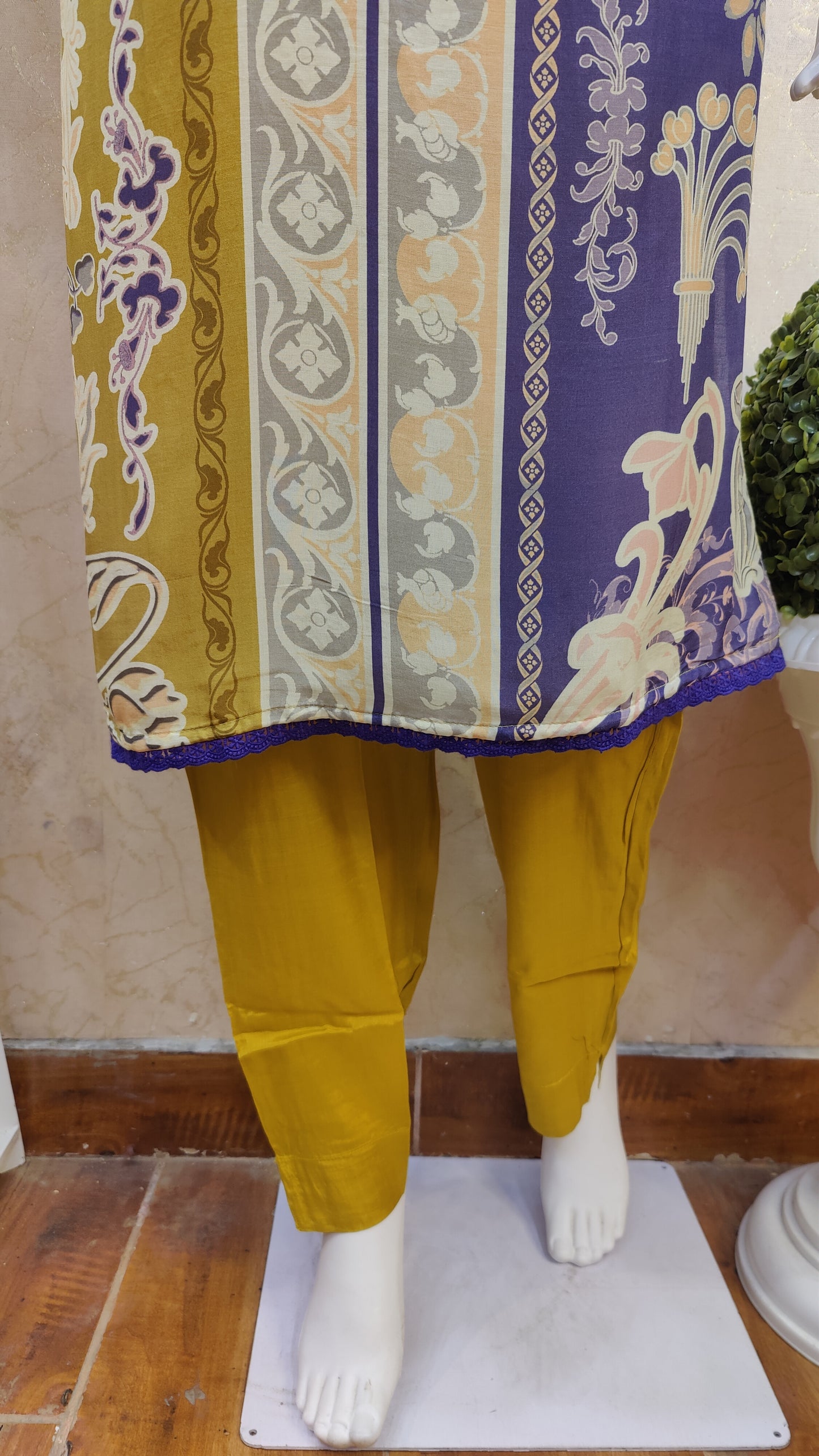 Pure Muslin Kurti with pant and dupatta M91600AUR