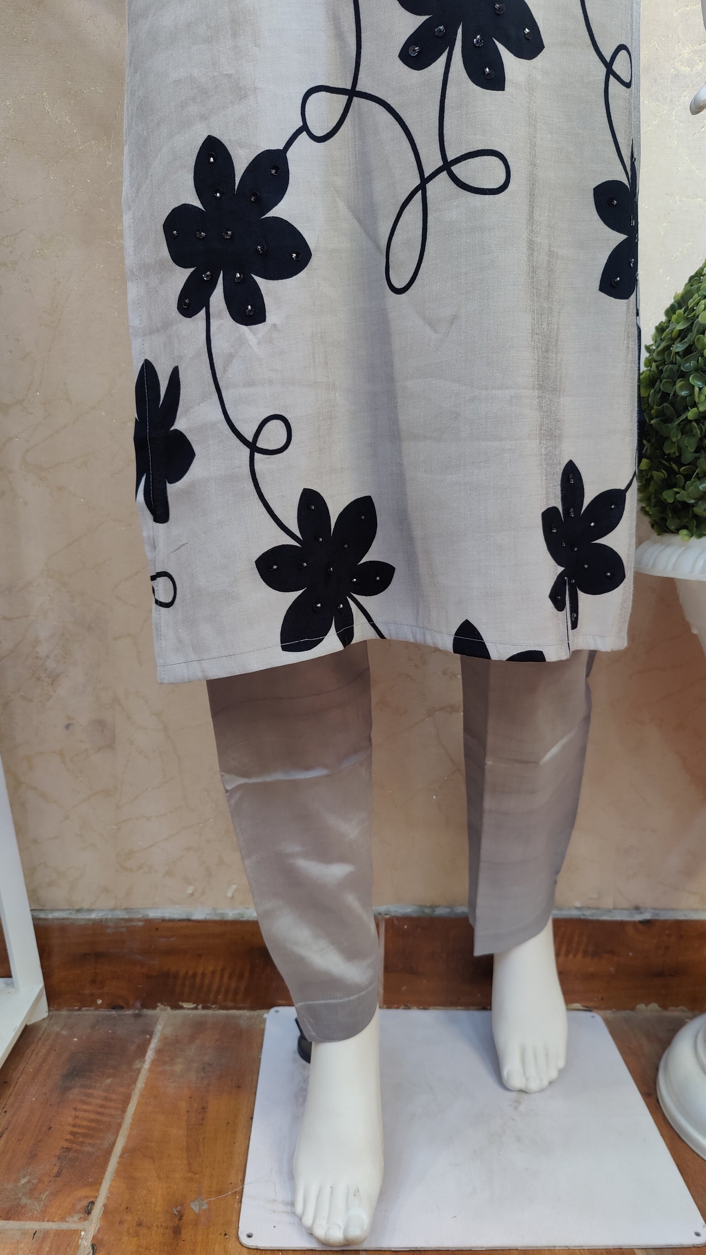 Muslin Kurti with pant and dupatta M8840/AUR