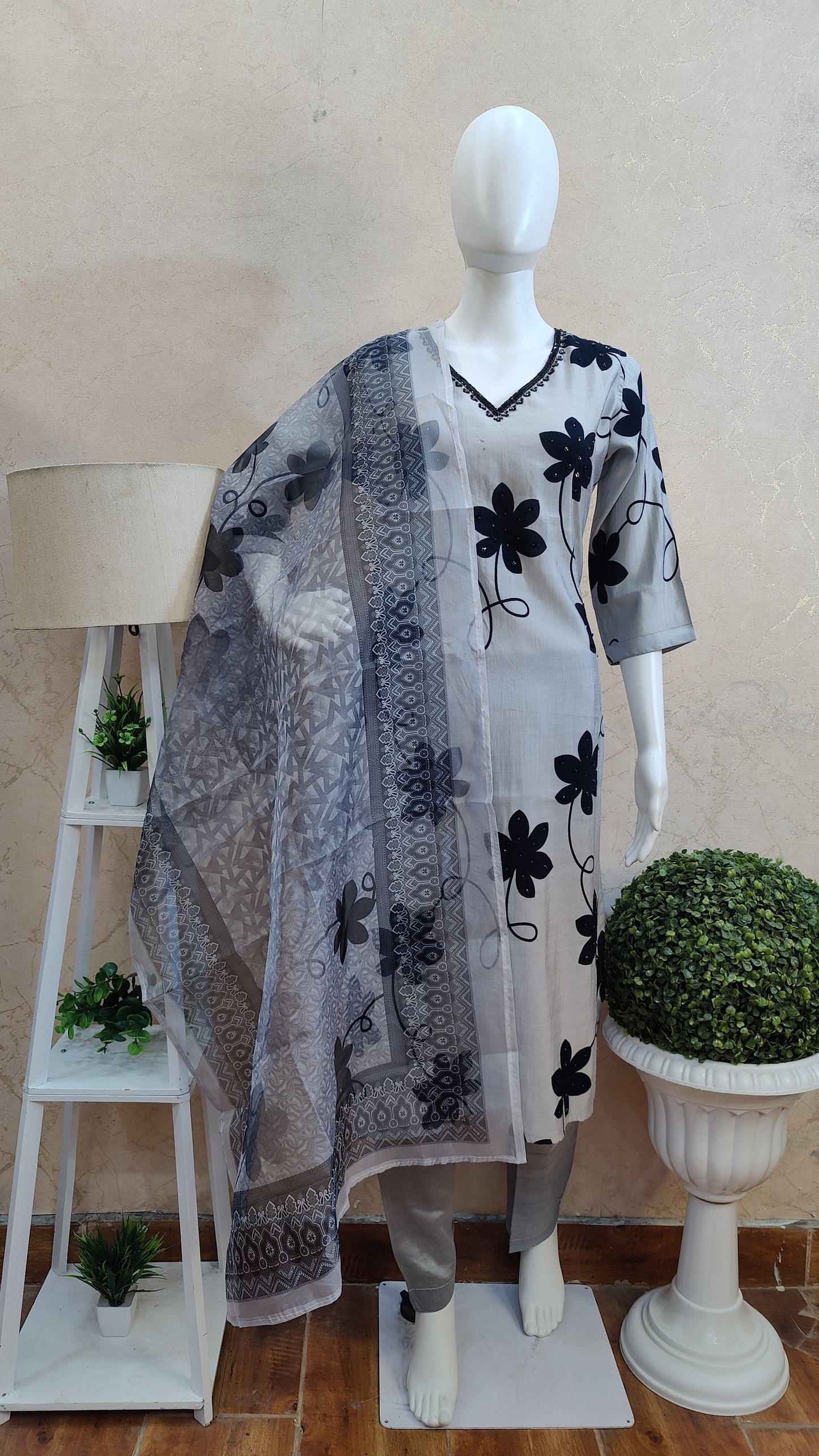 Muslin Kurti with pant and dupatta M8840/AUR