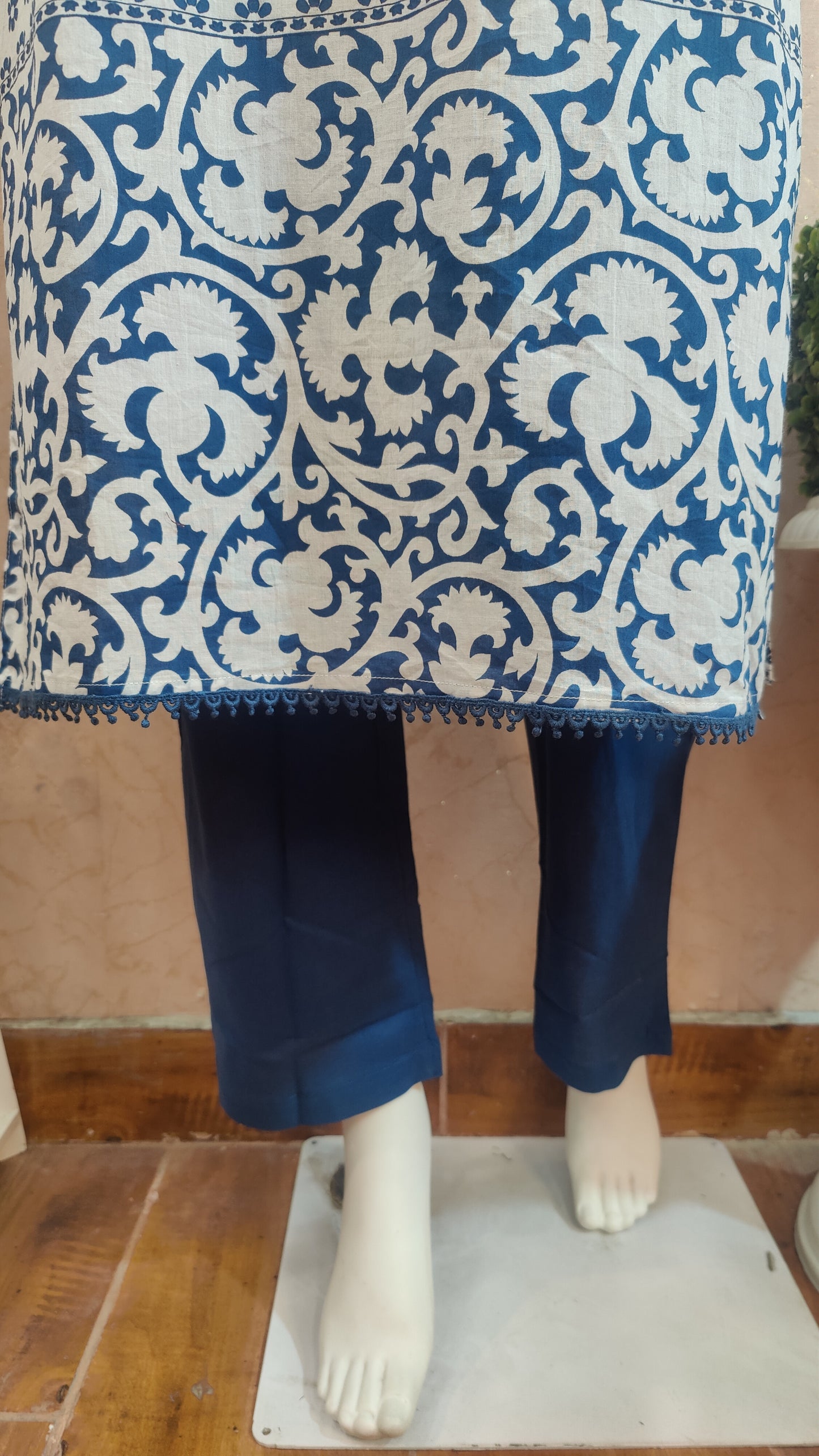 Pure Cotton Kurti with pant and dupatta M8895/GB