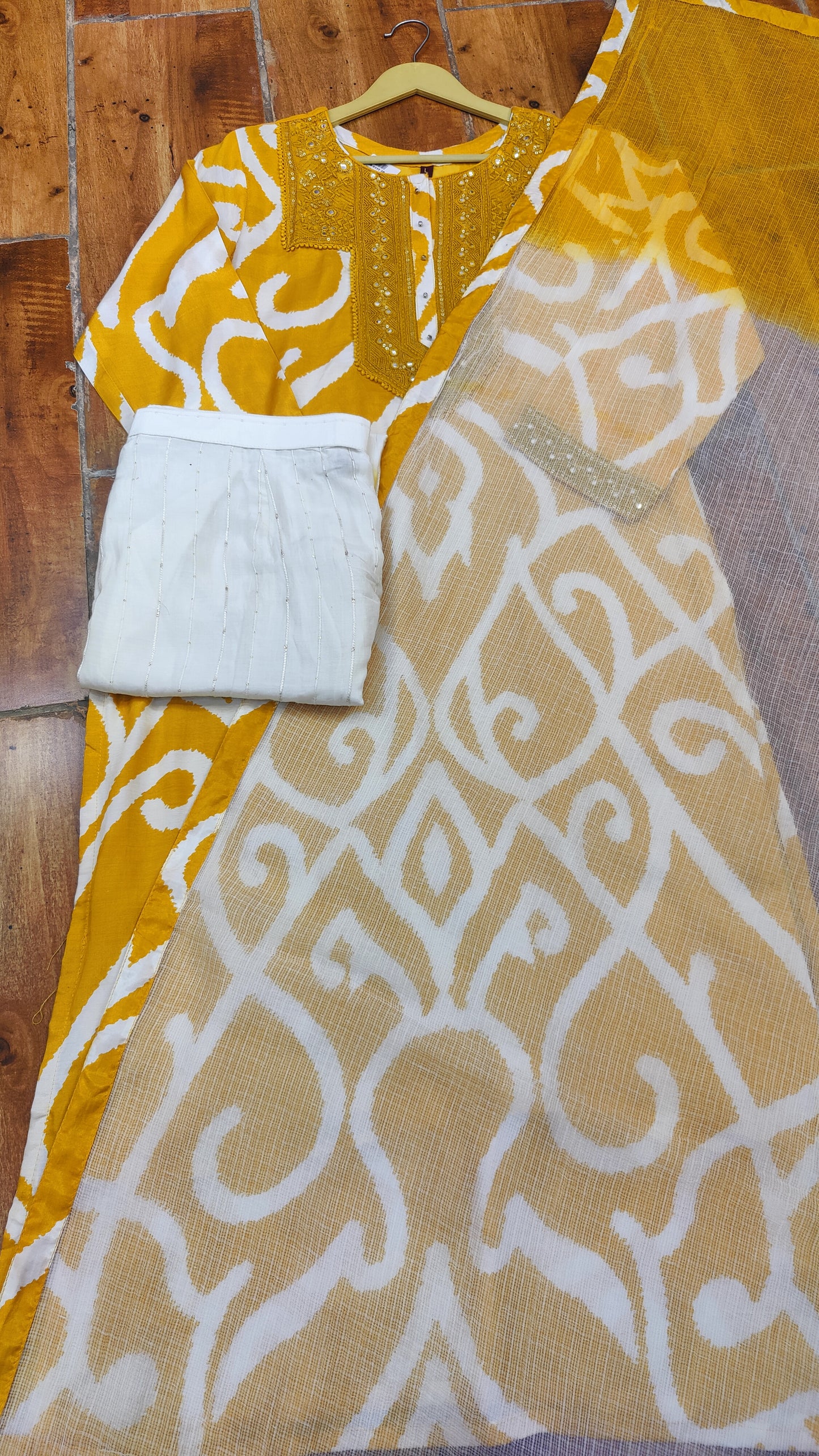 Pure Muslin kurti with pant and Dupatta M91970GB