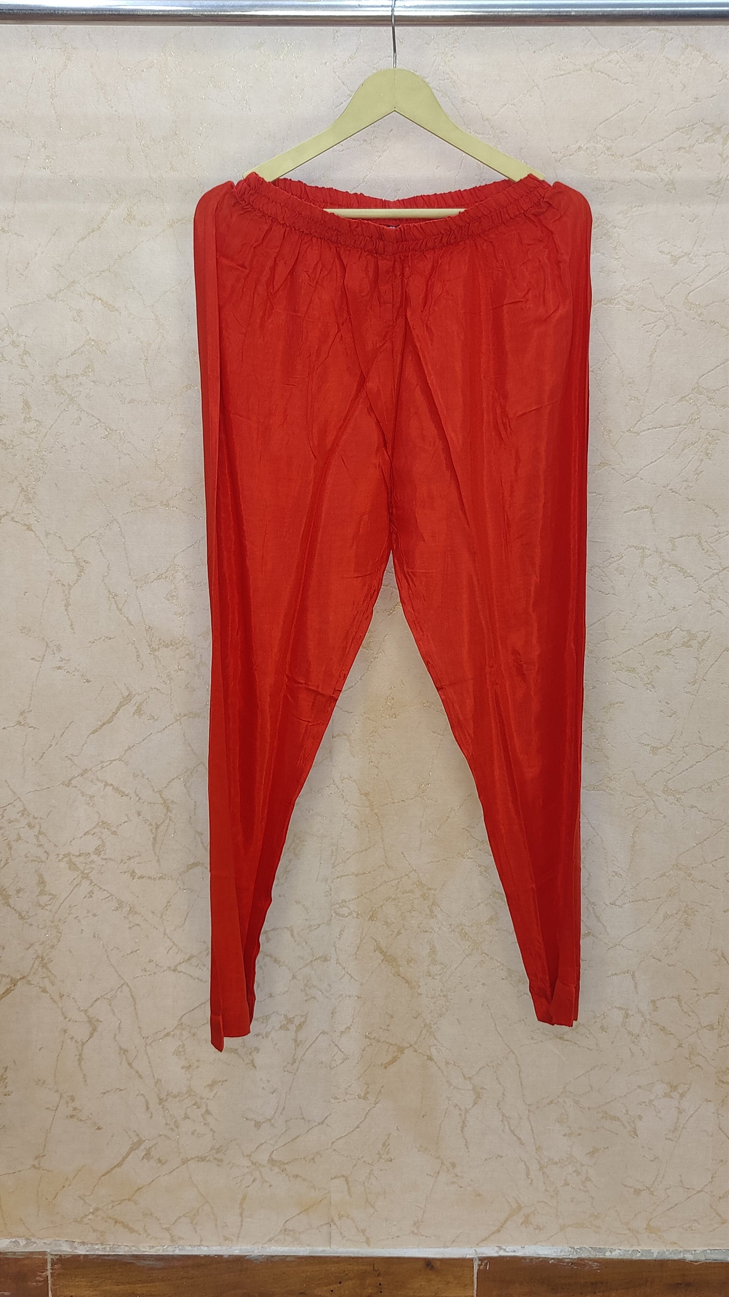 Mul chanderi Kurti with pant and Dupatta set. M91025SS