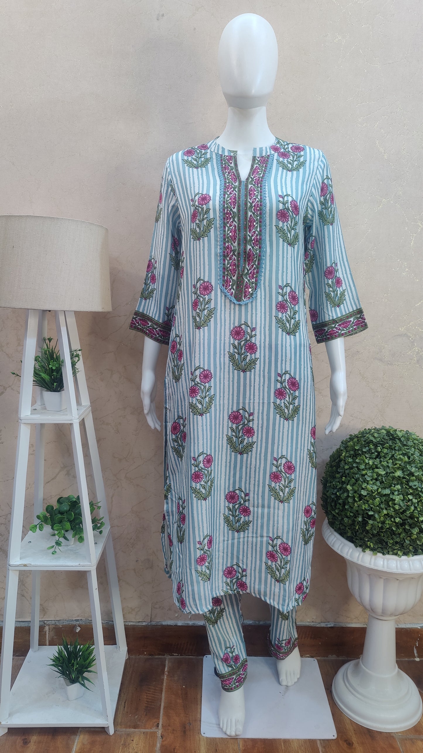 Pure Muslin Kurti with pant M91195/GB