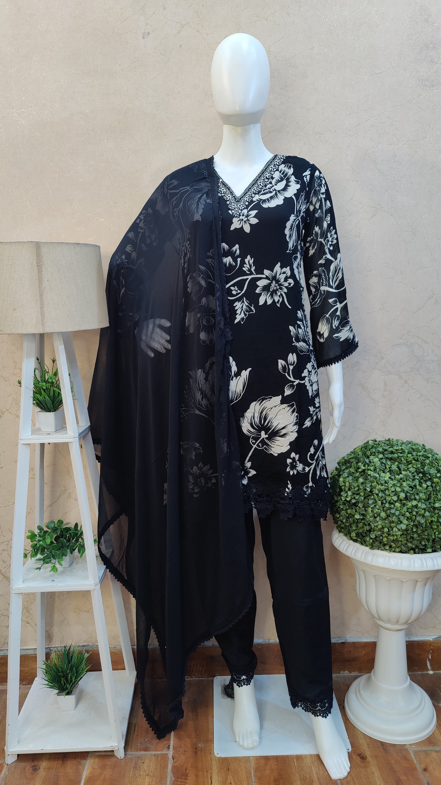 Pure Chinon kurti with pant and Dupatta M92300/AUR