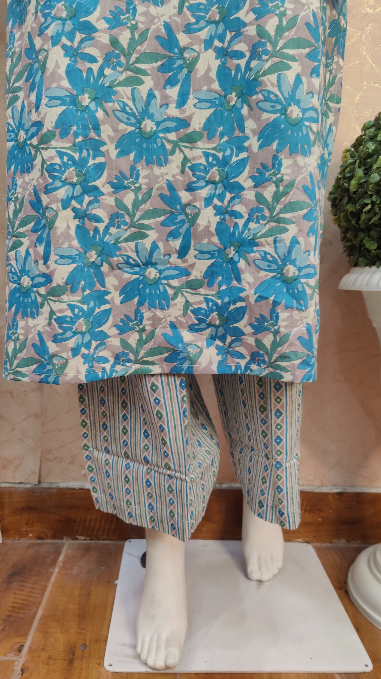Pure Cotton kurti with pant and dupatta M8895RJP