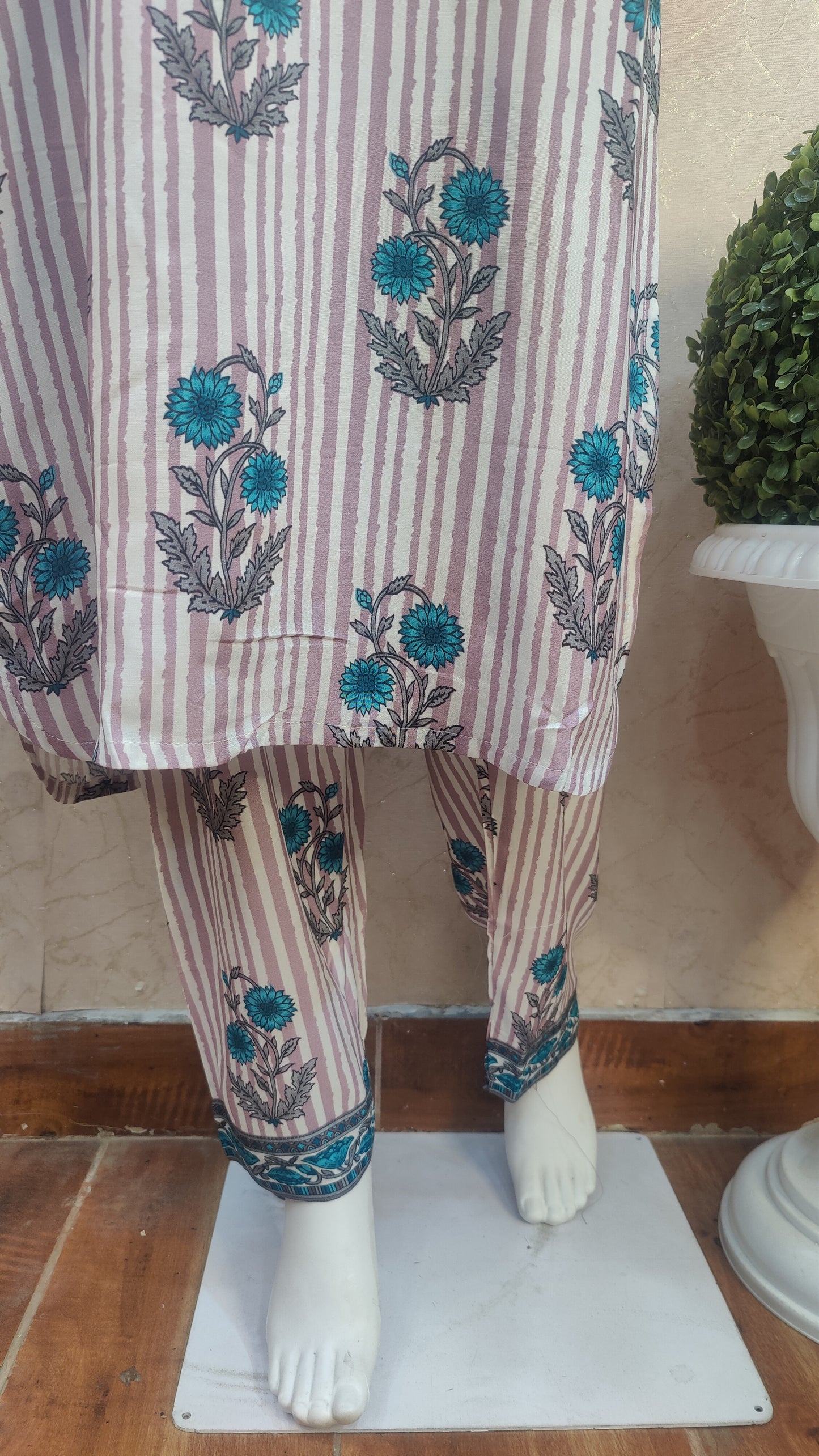 Pure Muslin Kurti with pant M91195/GB