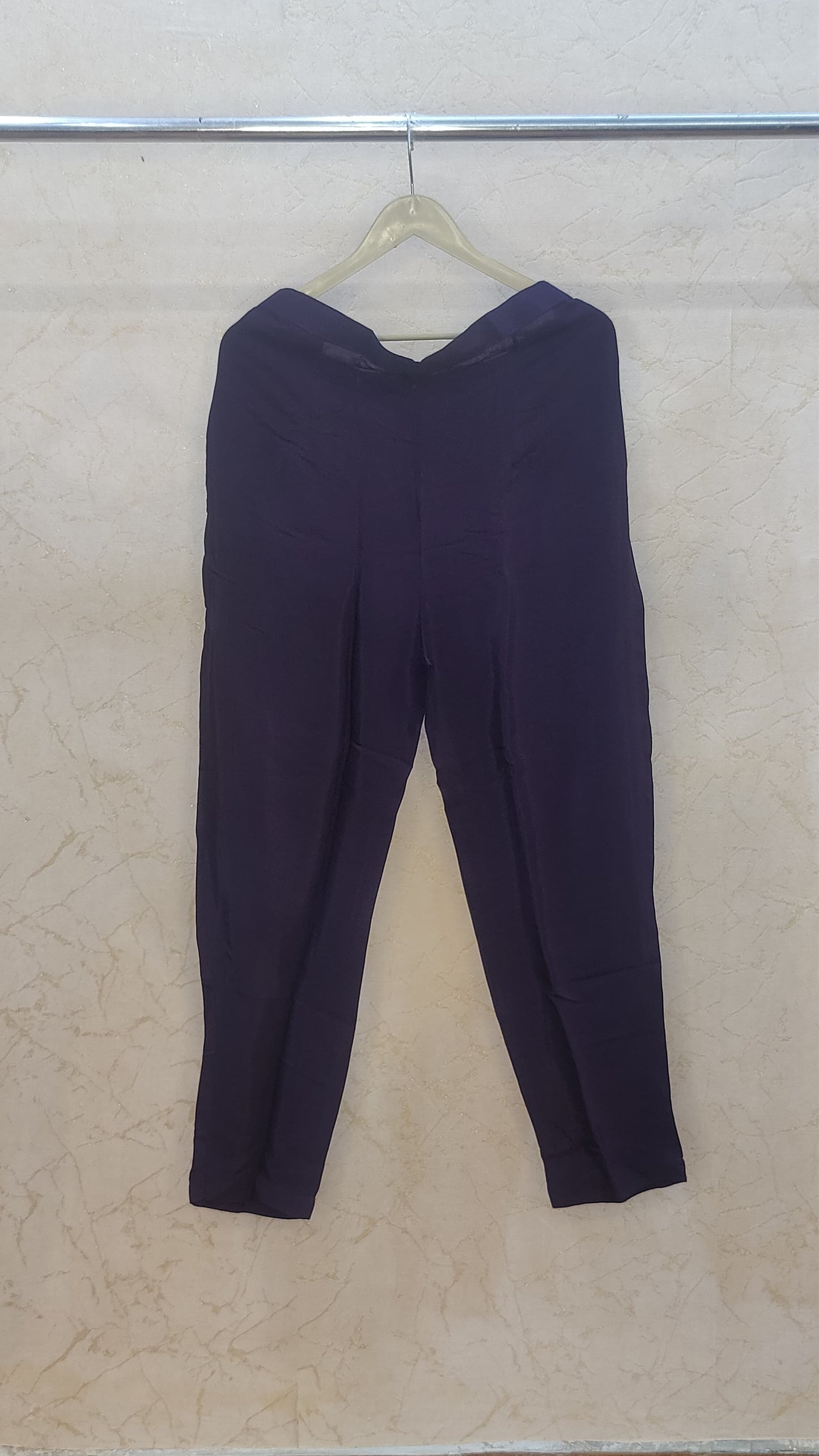 Mul Chanderi Kurti with pant and Dupatta set. M92500RF