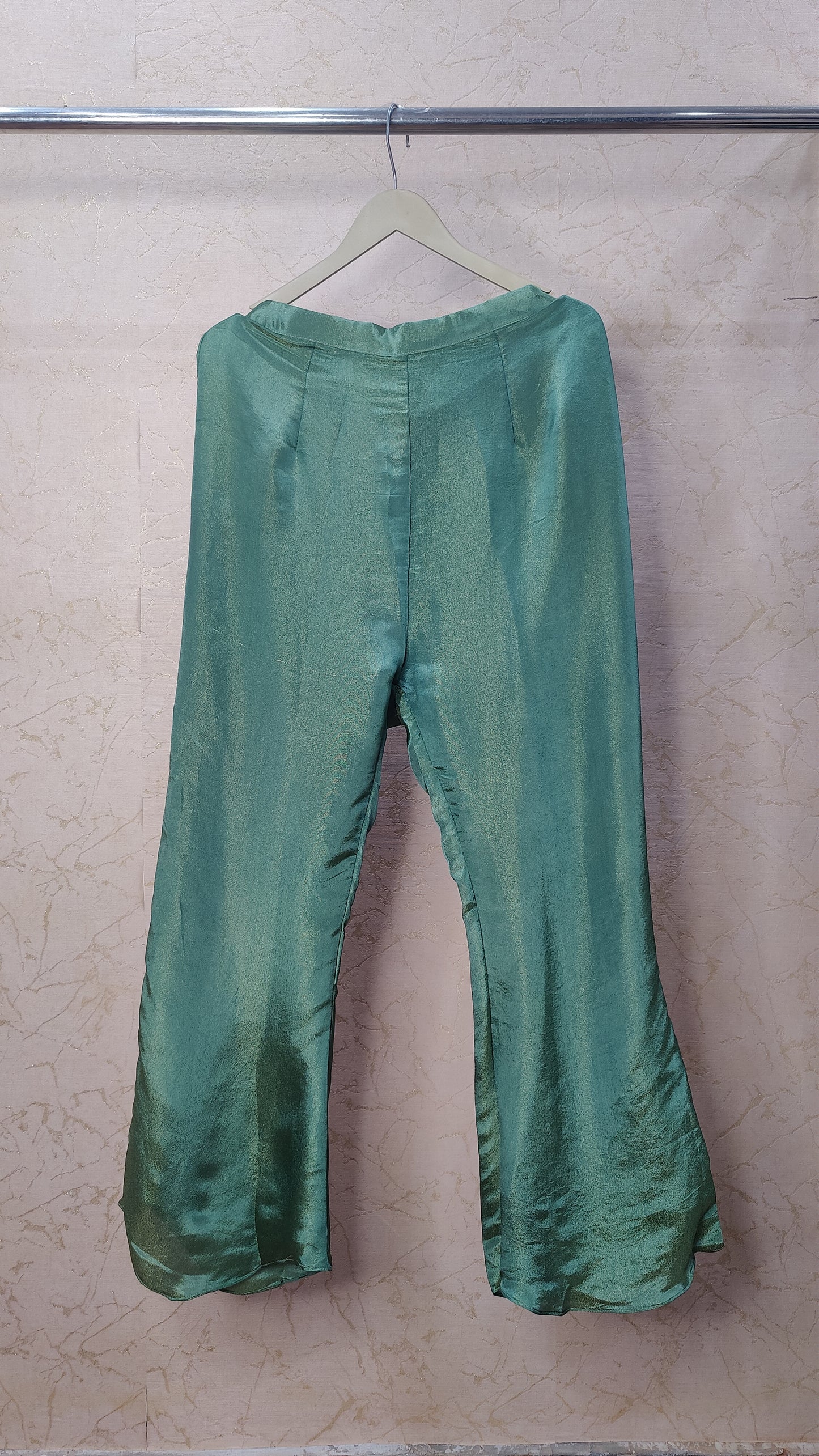 Pure Tissue Silk Co-ord Set. M91850