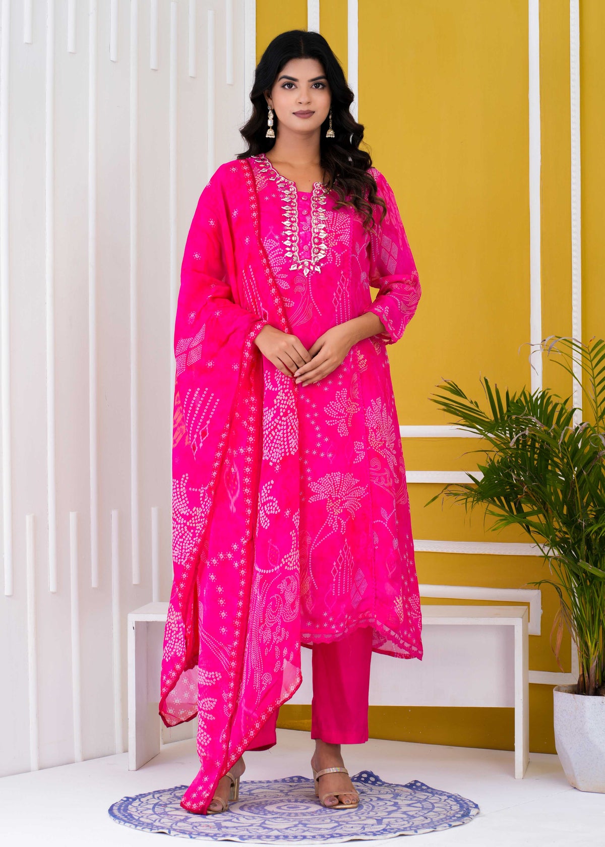 Pure Muslin Kurti with pant and Dupatta. OM92100GBA