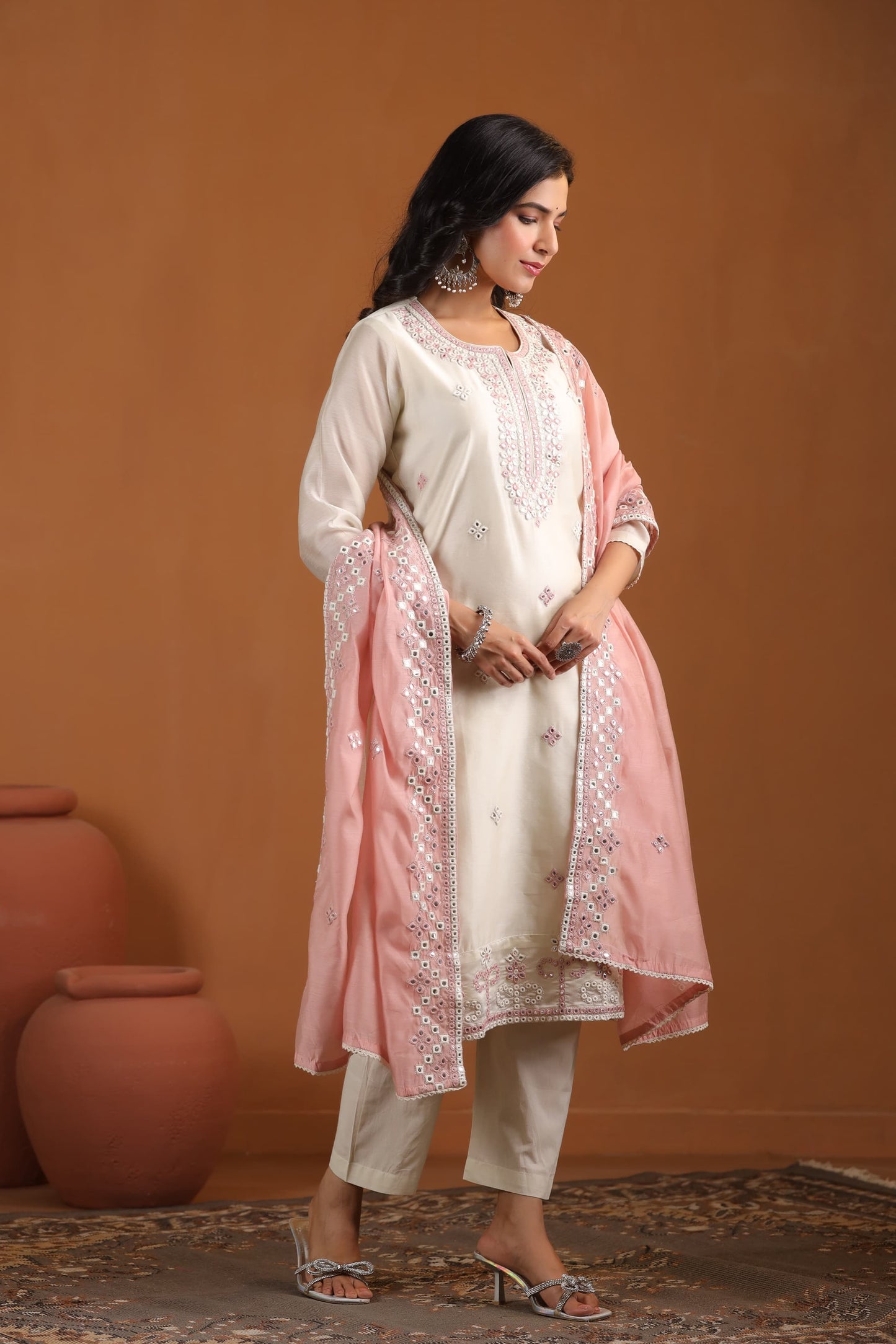 Chanderi Kurti with pant and Dupatta. OM91970GB