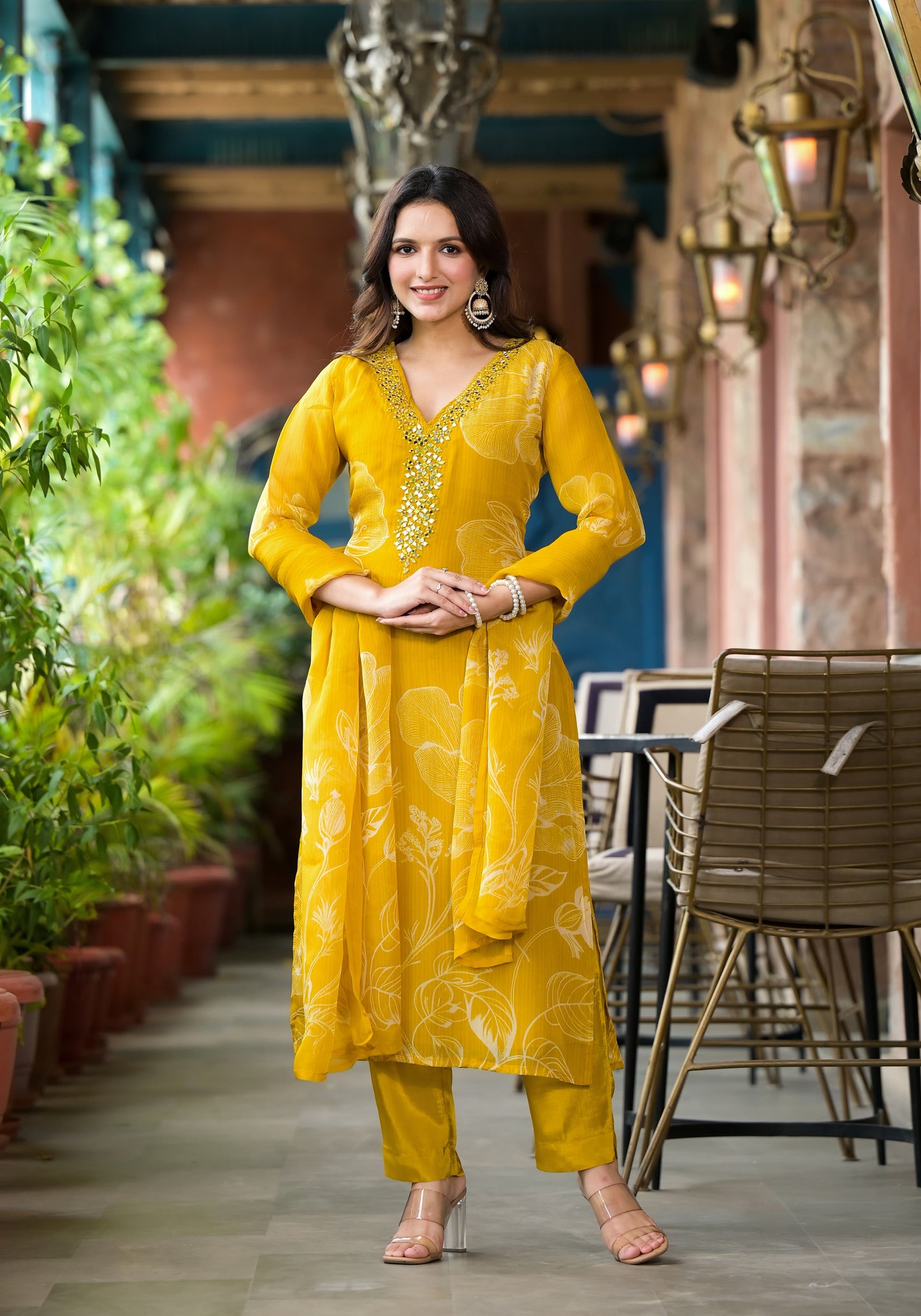 Pure Chinon kurti with pant and Dupatta M92100AUMU