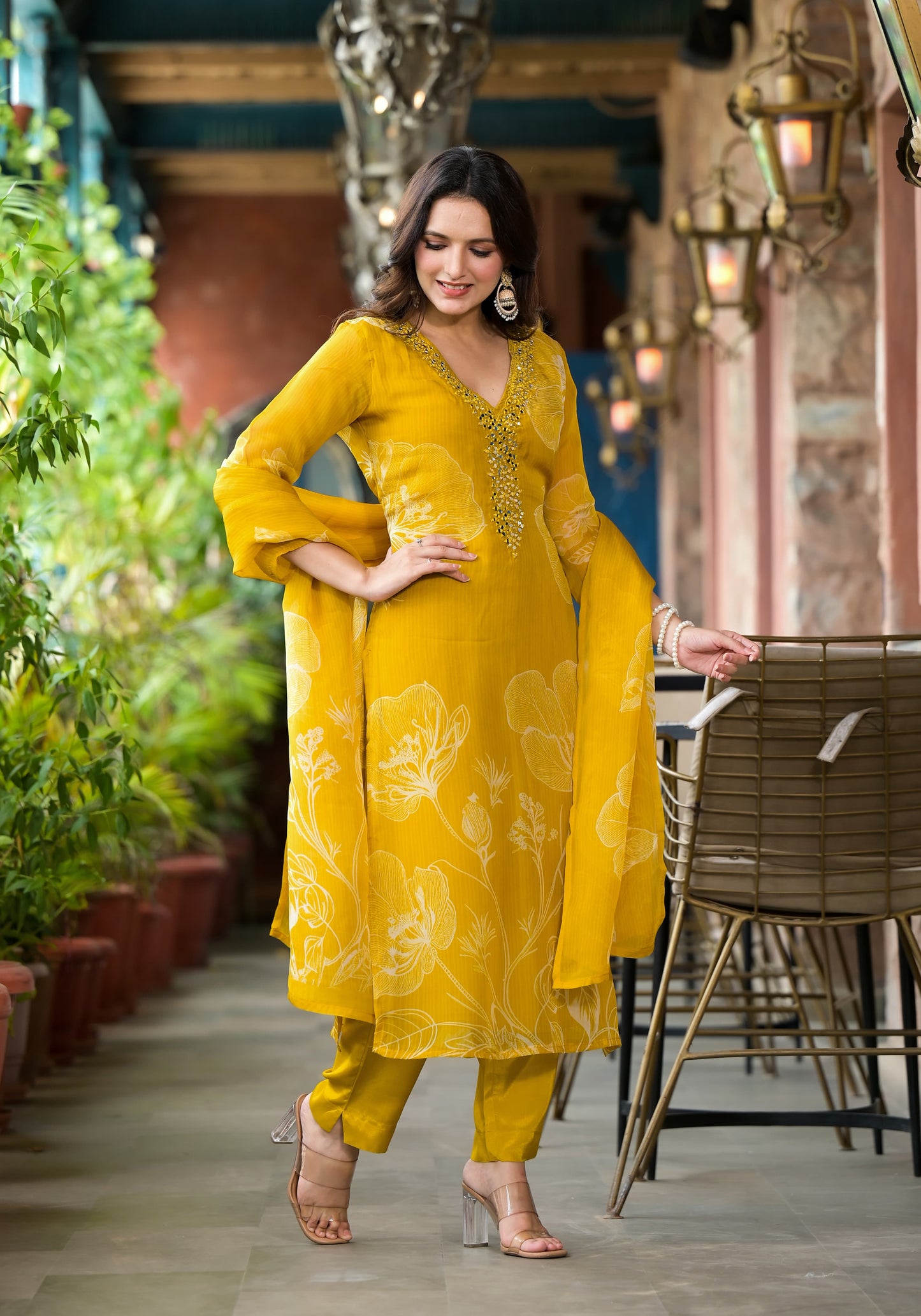 Pure Chinon kurti with pant and Dupatta M92100AUMU