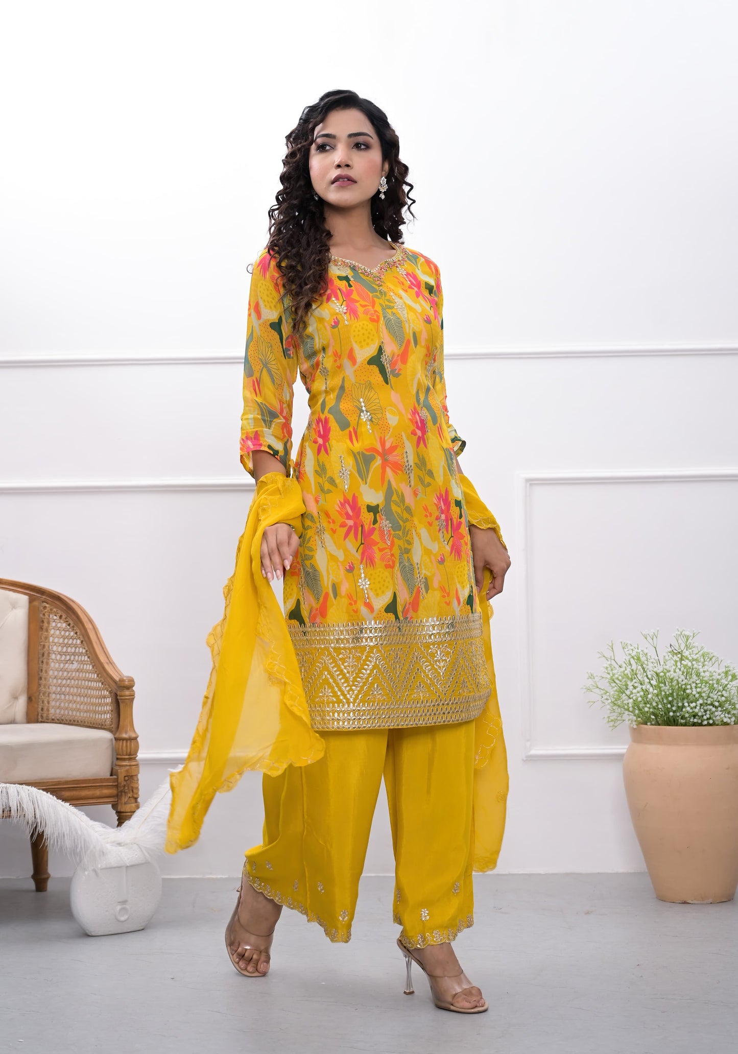 Pure Chinon kurti with pant and Dupatta M91930AUR