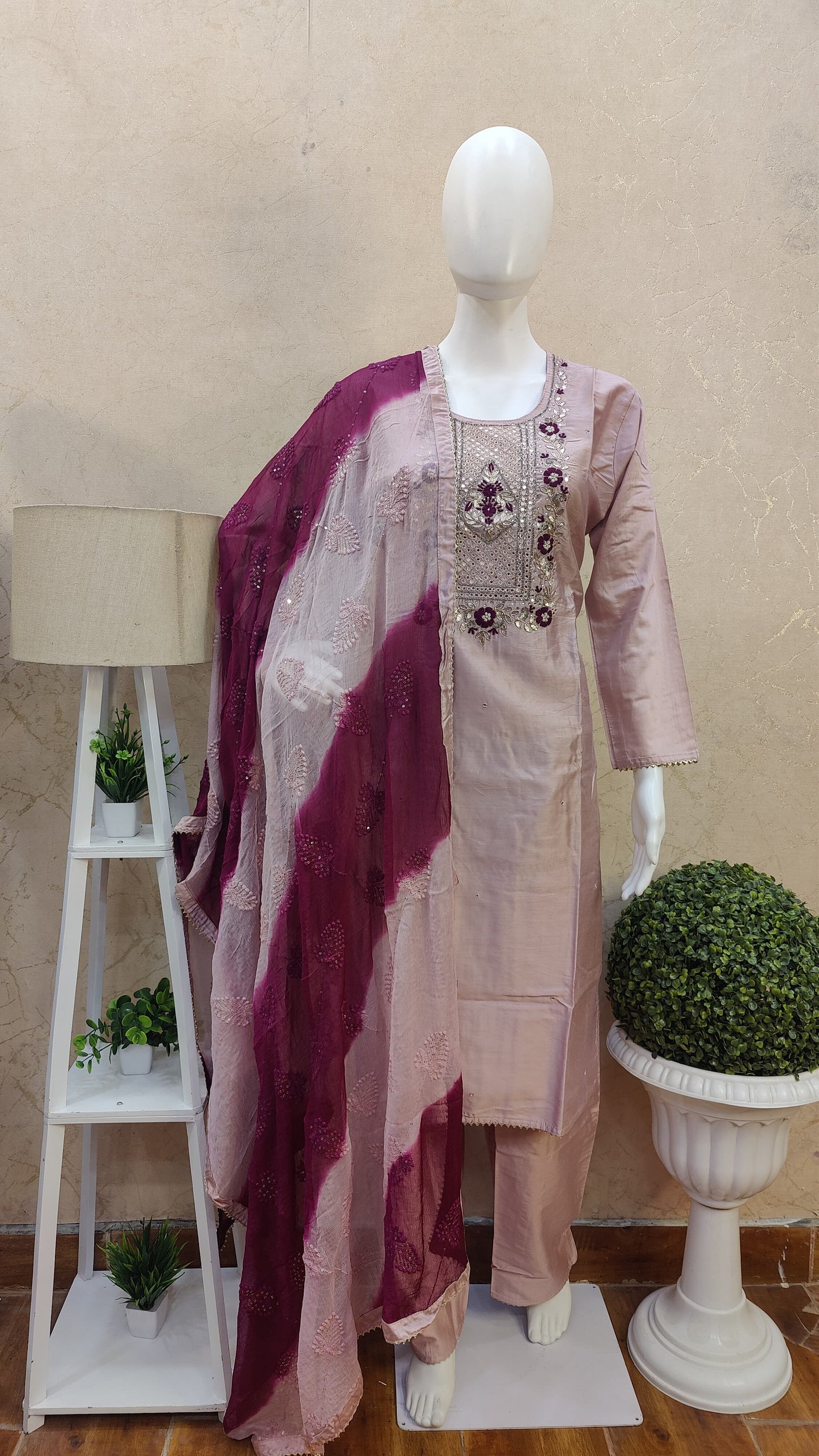 Chanderi kurti with pant and Dupatta HM91750