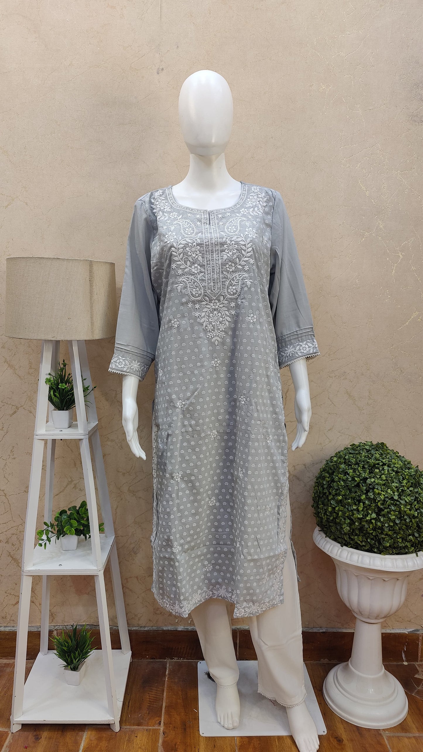 Muslin kurti with pant and Dupatta HM91425