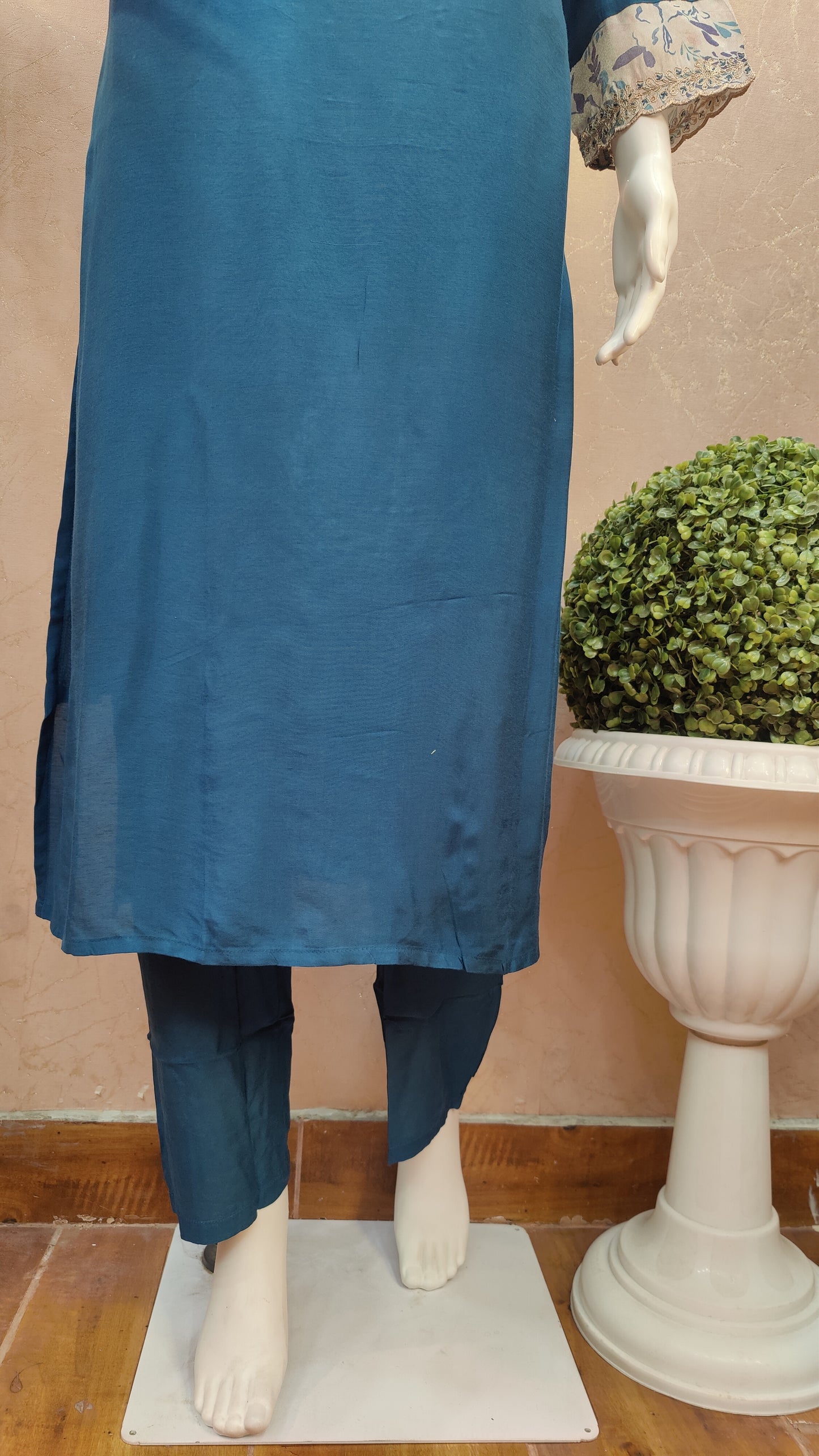 Pure Muslin kurti with pant and Dupatta