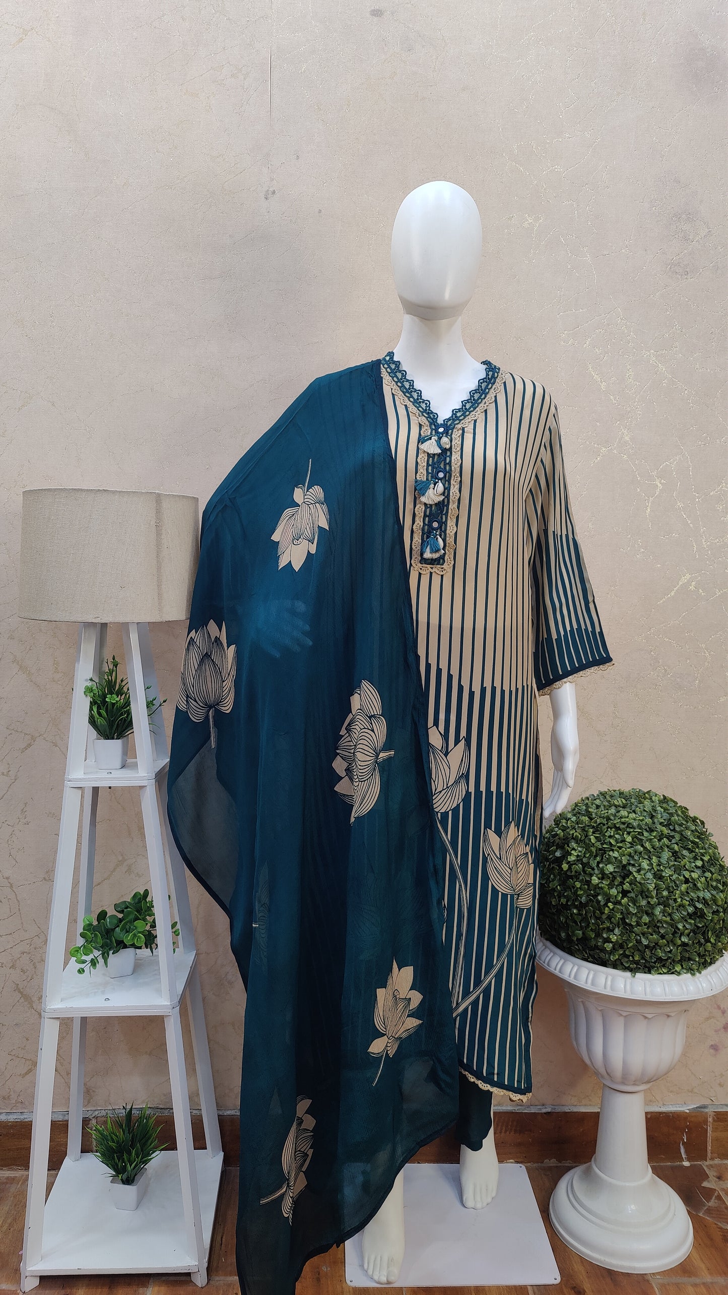 Pure Crape kurti with pant and Dupatta M1750GBC