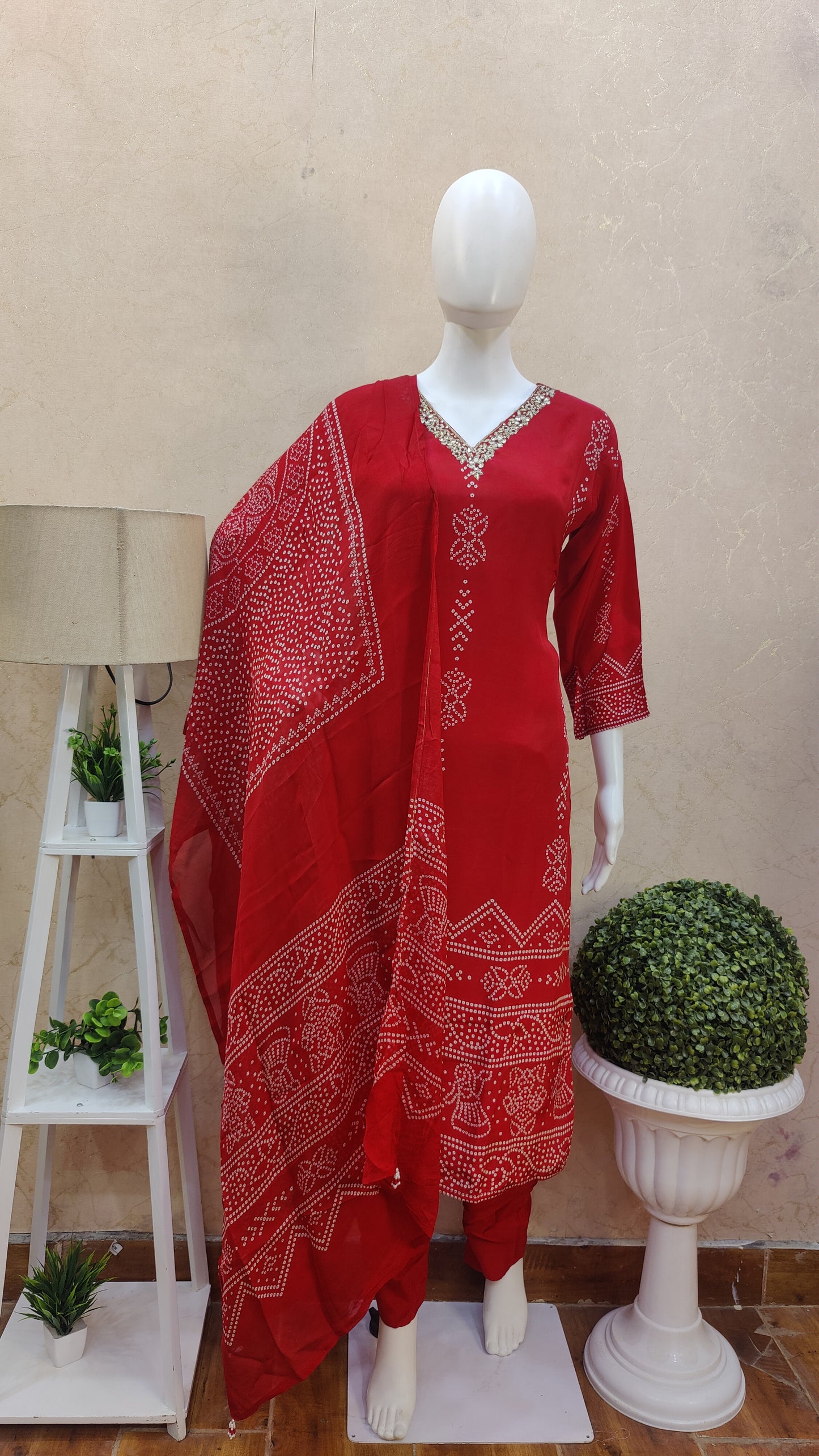 Pure Gajji Silk Kurti with pant and Dupatta SM92100SS