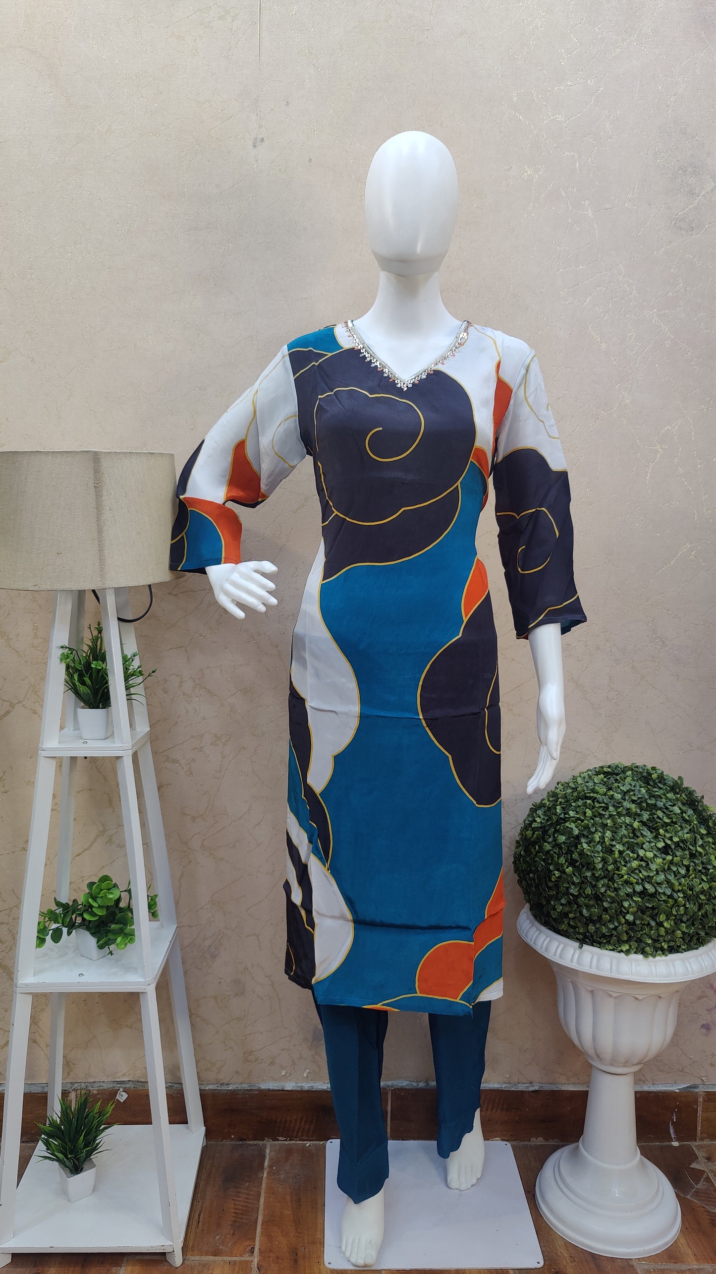 Pure Crape Kurti with pant and Dupatta M91750GBA