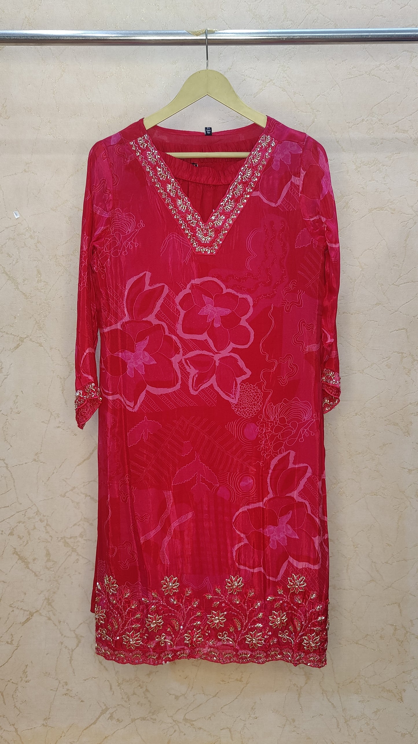 Crape Kurti with pant and dupatta set M92100GB
