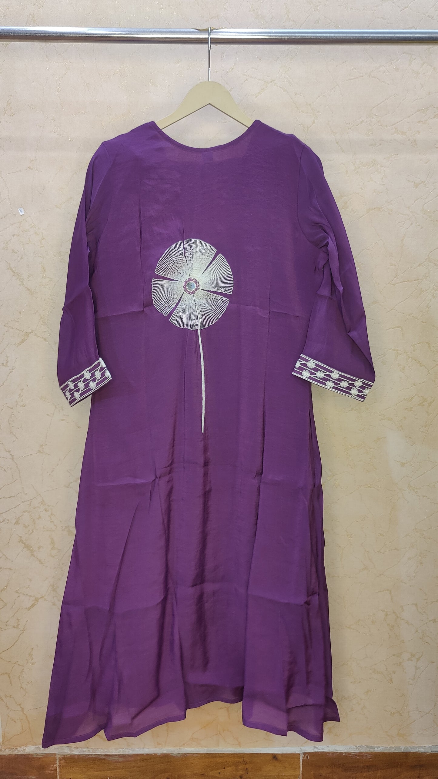 Mul Chanderi Kurti with pant and dupatta set M91425GB