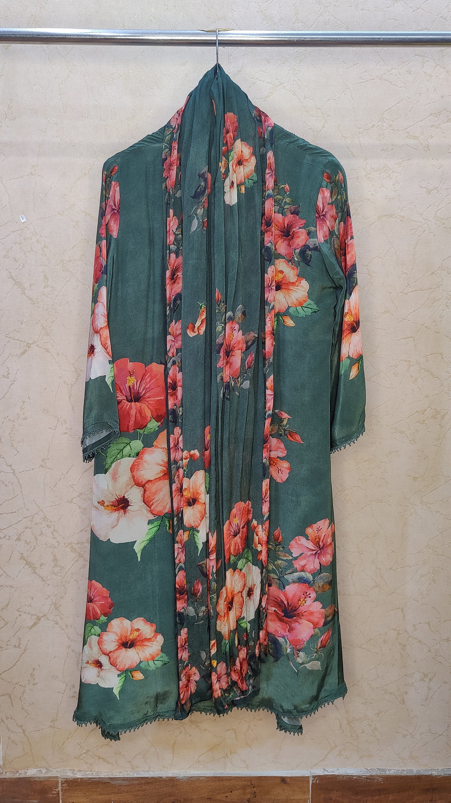 Pure Crape kurti with pant and dupatta set M92100AUR