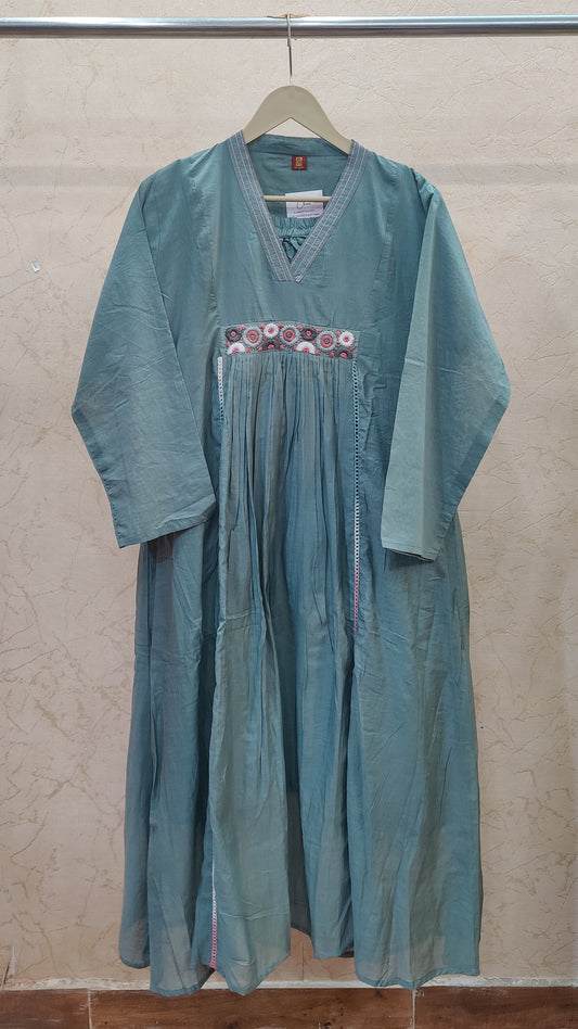 Mul Chanderi kurti with pant and dupatta set M91790GB