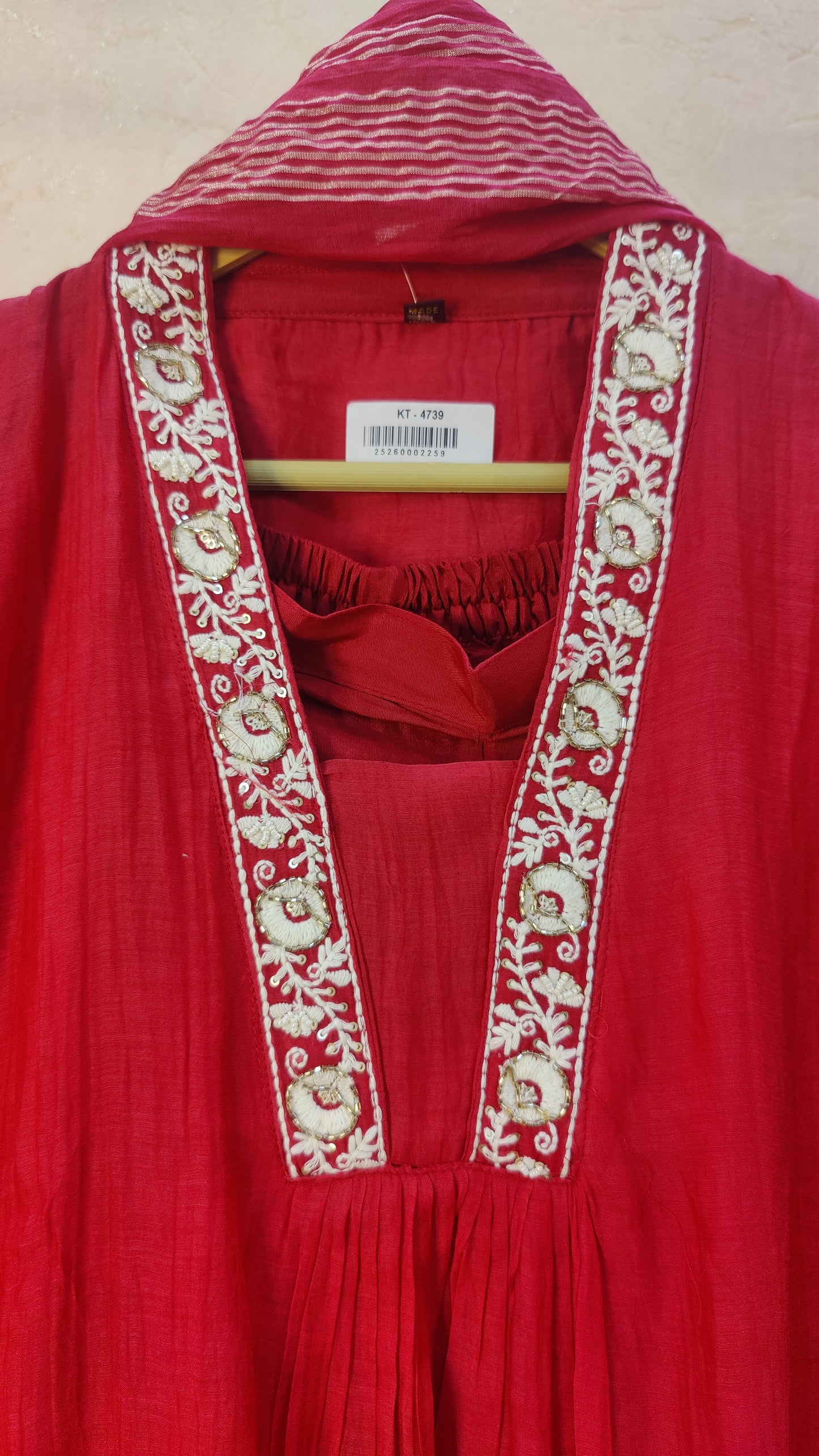 Mul Chanderi kurti with pant and dupatta set M92300RF