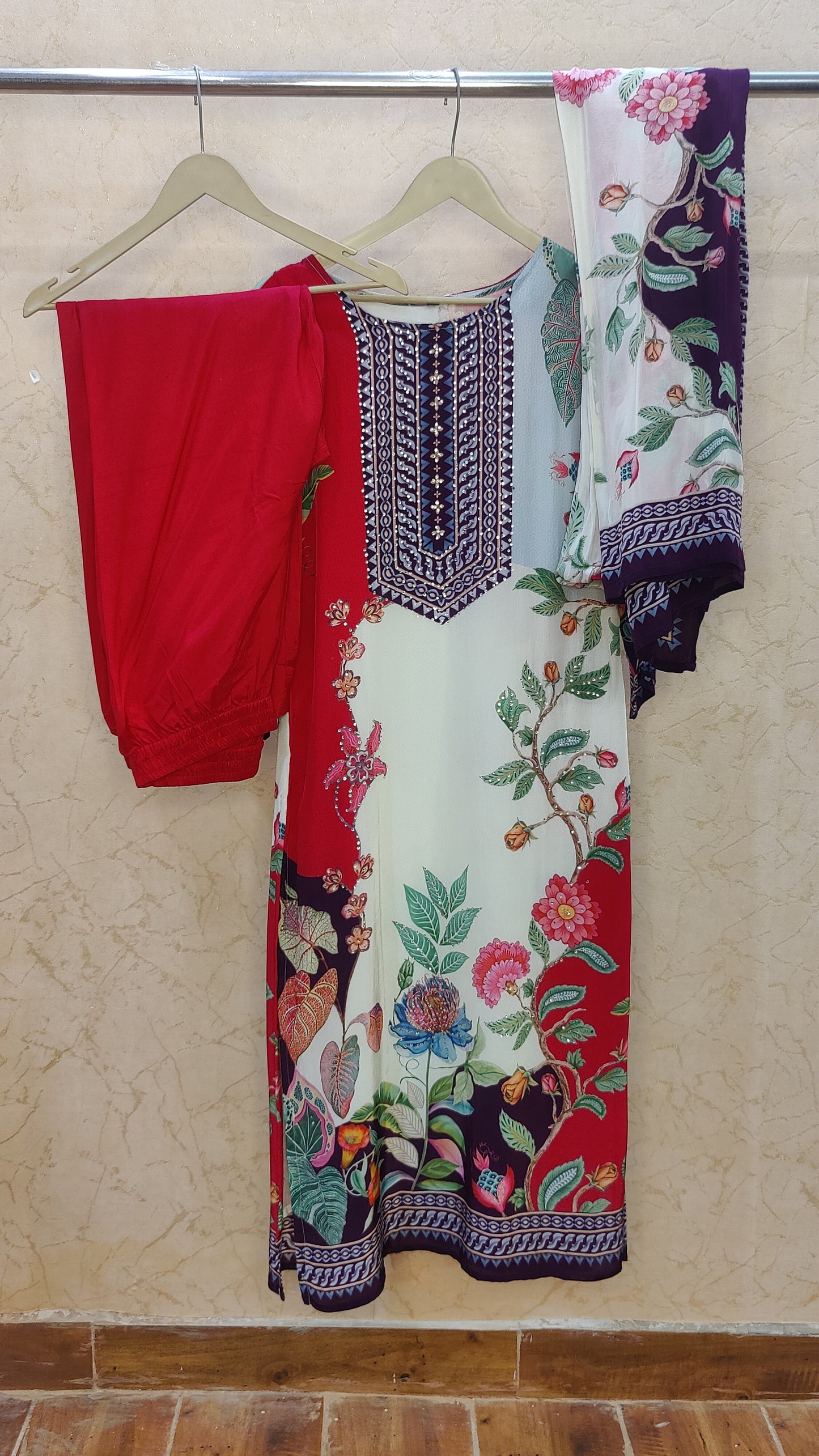 Pure Crape Kurti with pant and dupatta set M91750AUR
