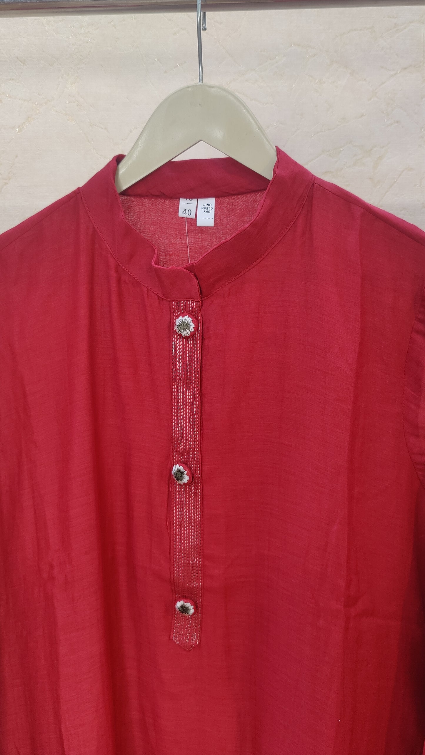 Mul Chanderi Kurti with pant and dupatta set. M92100