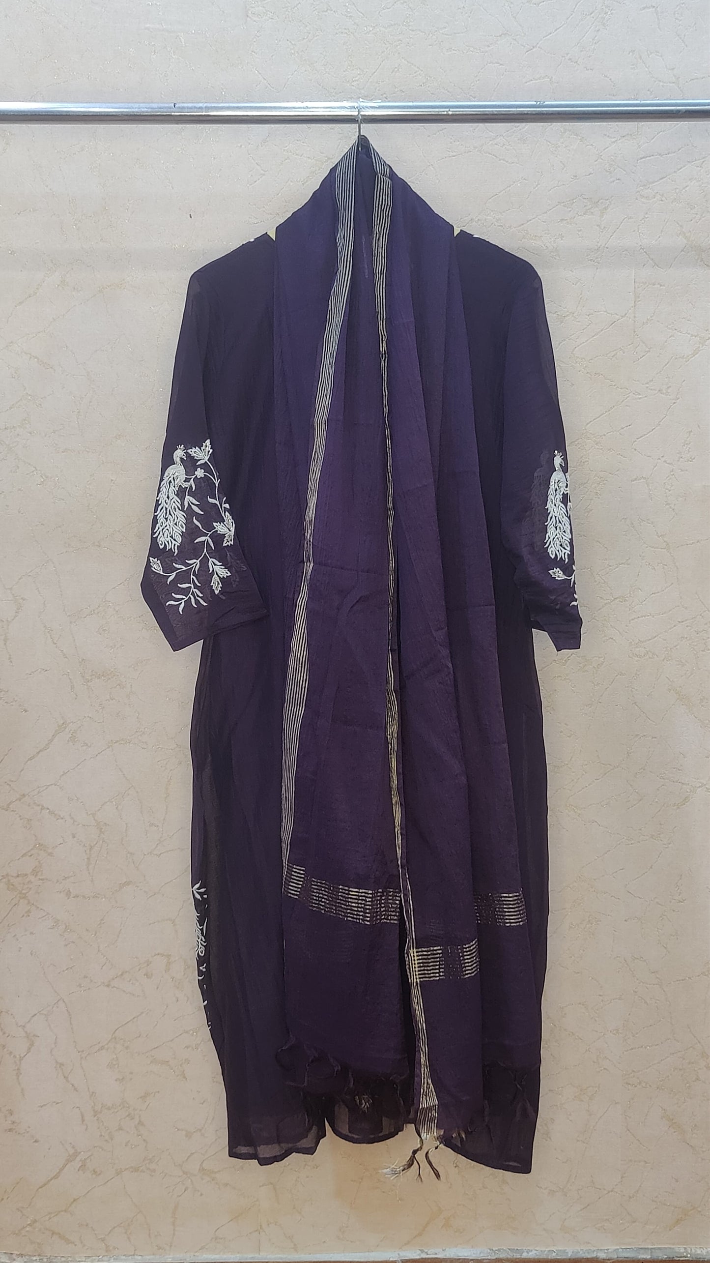 Mul Chanderi Kurti with pant and Dupatta set. M92500RF