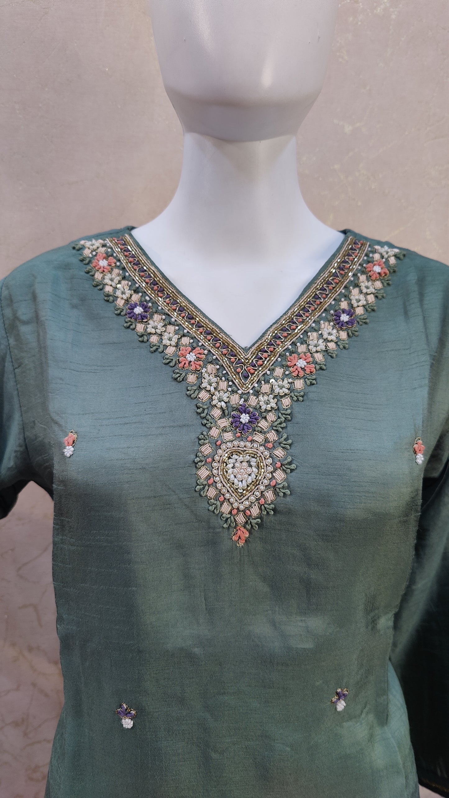 Silk kurti with pant and Dupatta M91565AMTMUSL