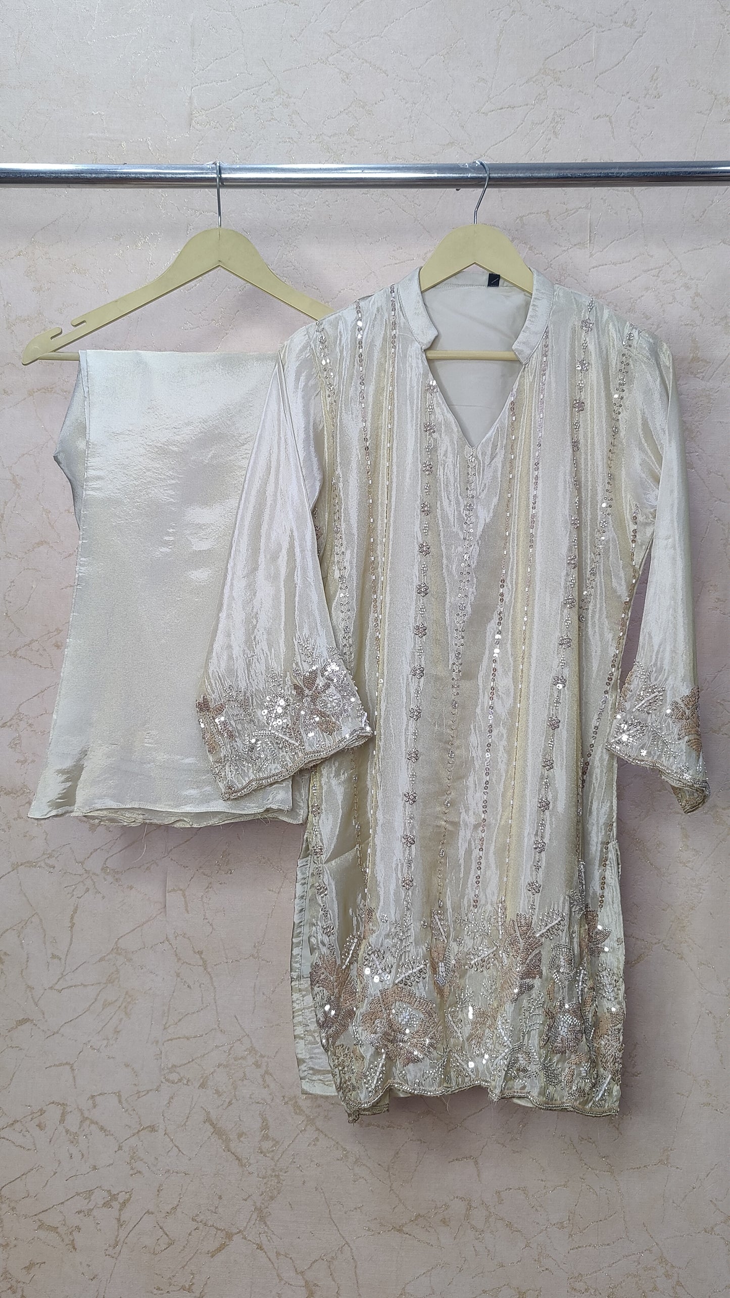 Pure Tissue Silk Co-ord Set. M91850