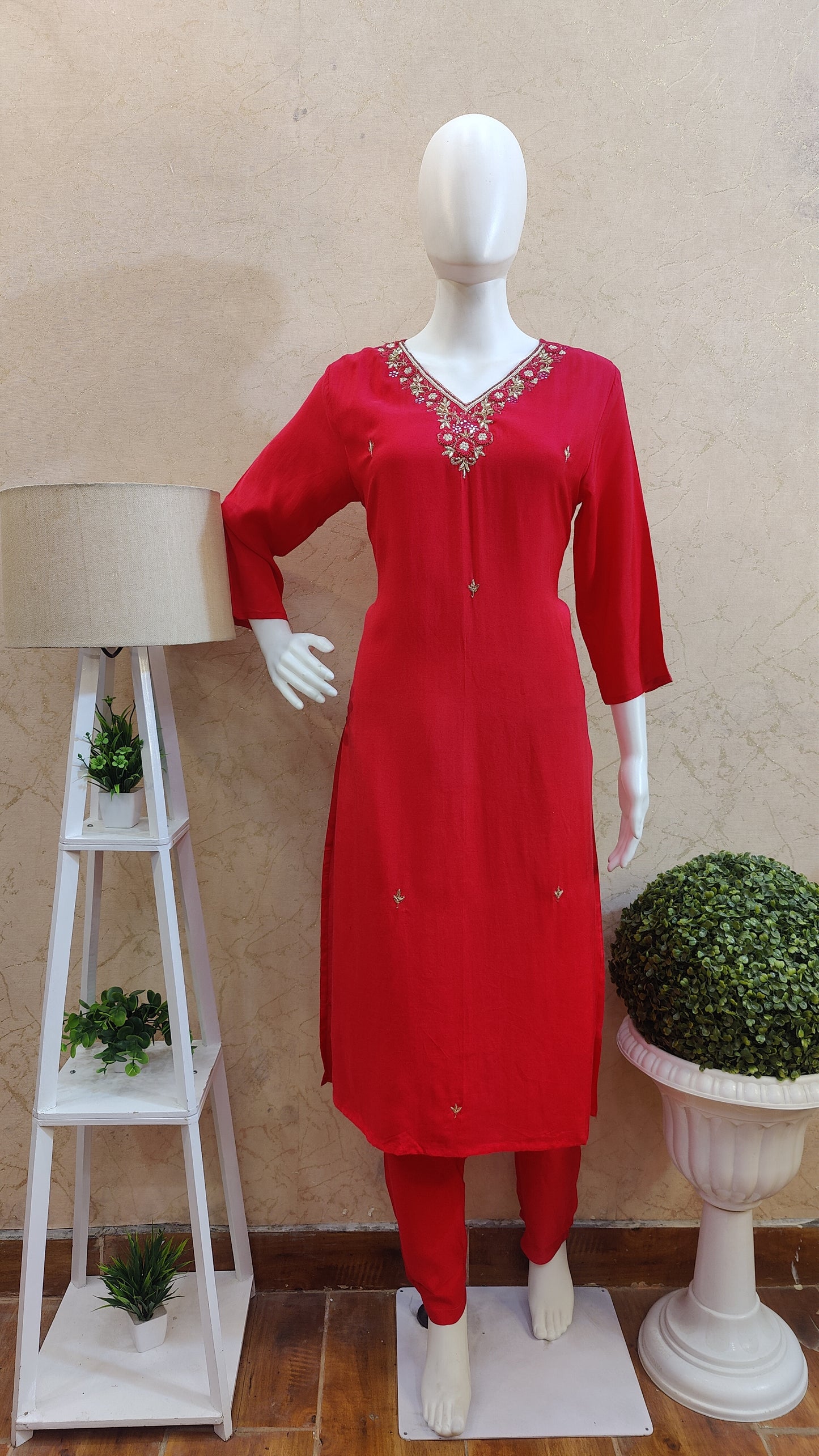 Muslin Kurti with pant and dupatta M91300HK