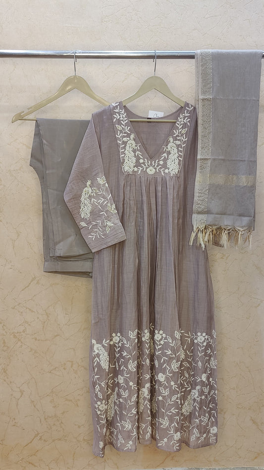 Mul Chanderi Kurti with pant and Dupatta set. M92500RF