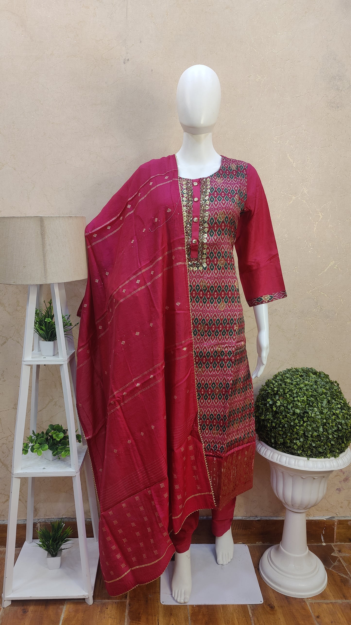 Silk kurti with pant and Dupatta M91970MUSLI