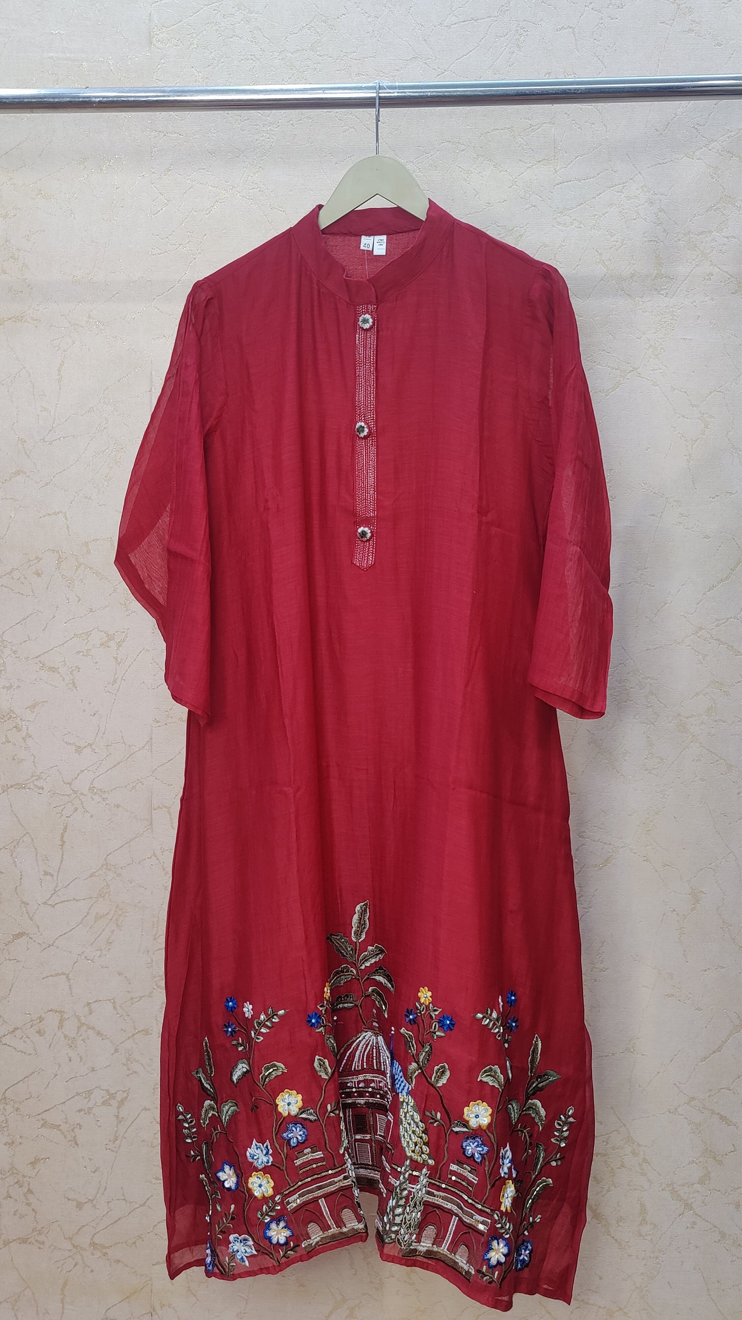 Mul Chanderi Kurti with pant and dupatta set. M92100