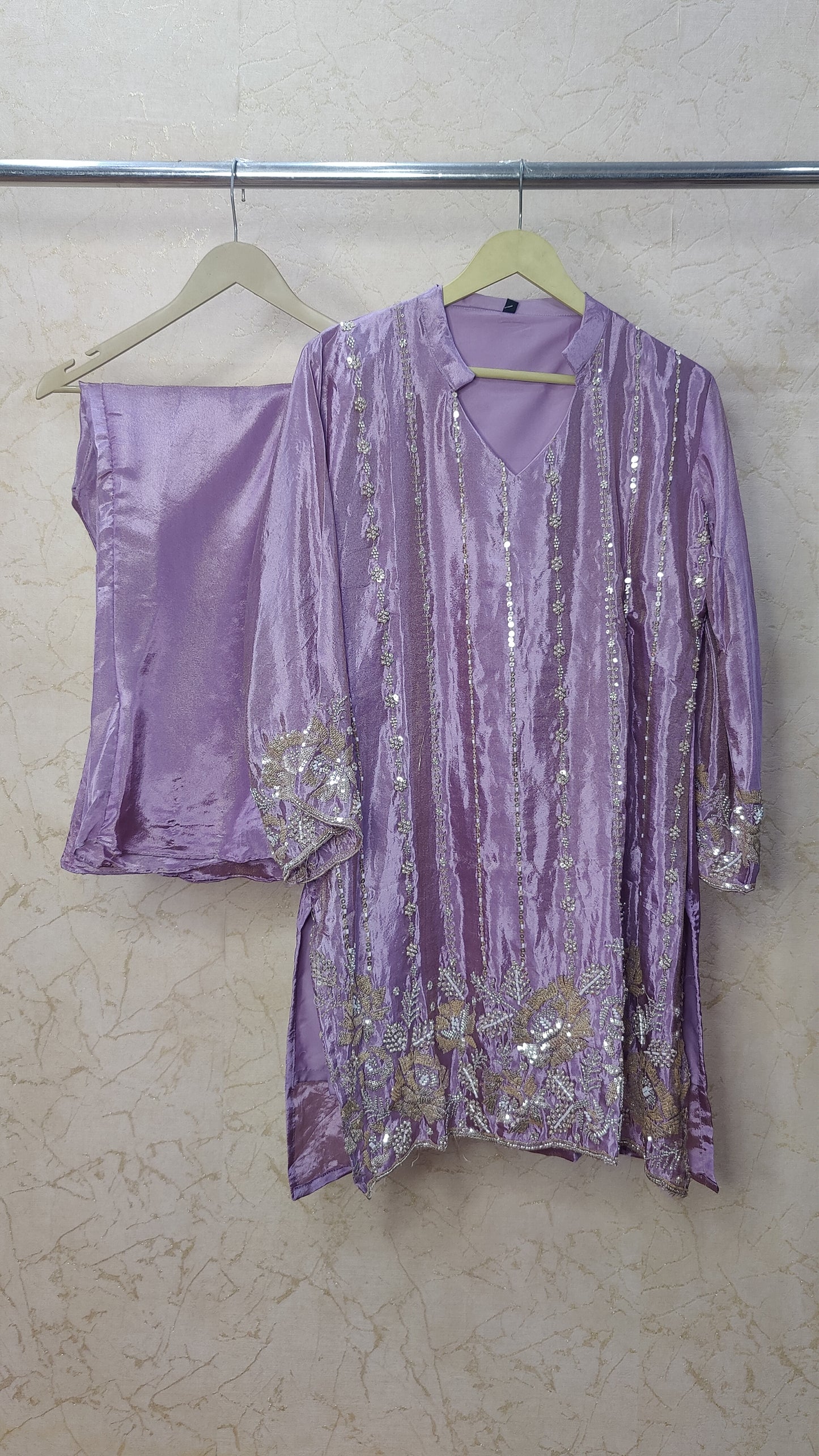 Pure Tissue Silk Co-ord Set. M91850