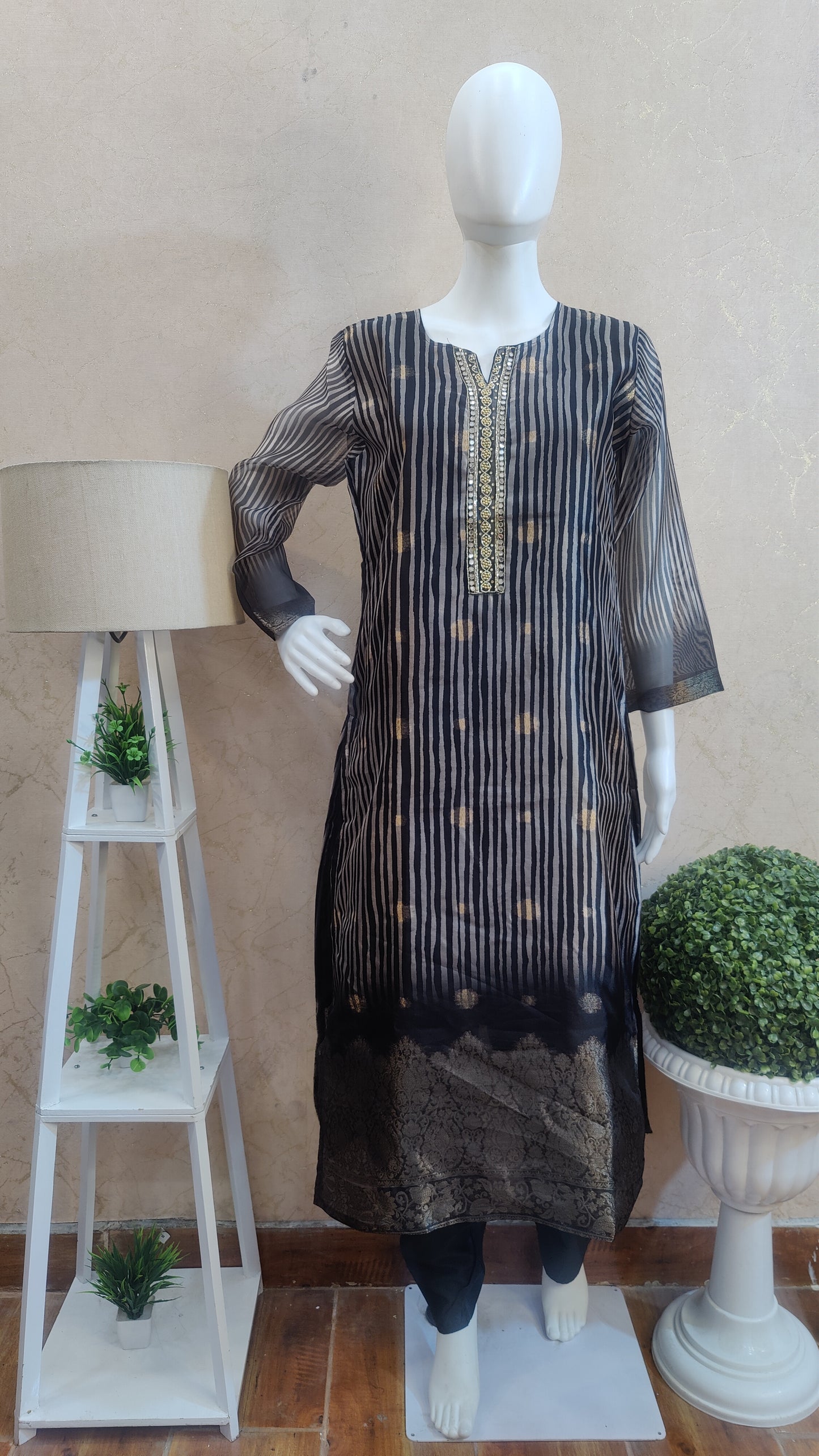 Tissue Silk Kurti with pant and dupatta M91425LTM