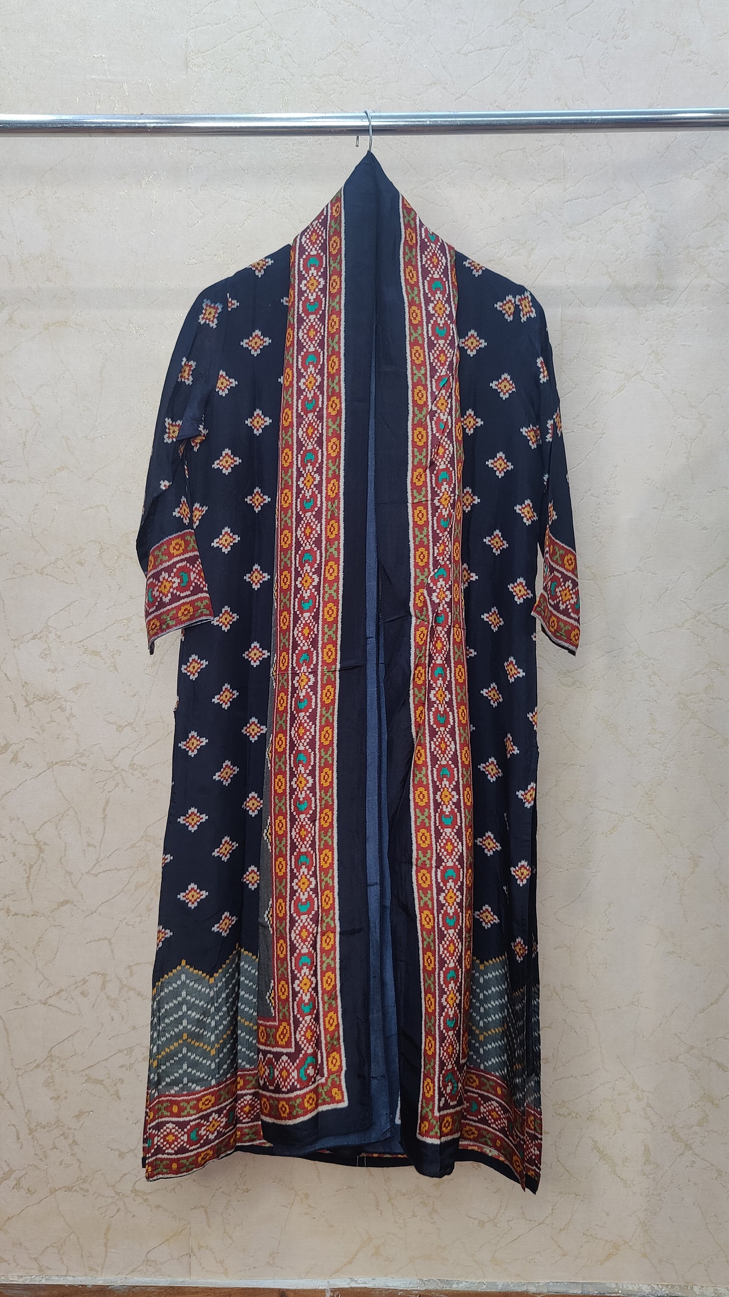 Silk Kurti with pant and dupatta set. M91425