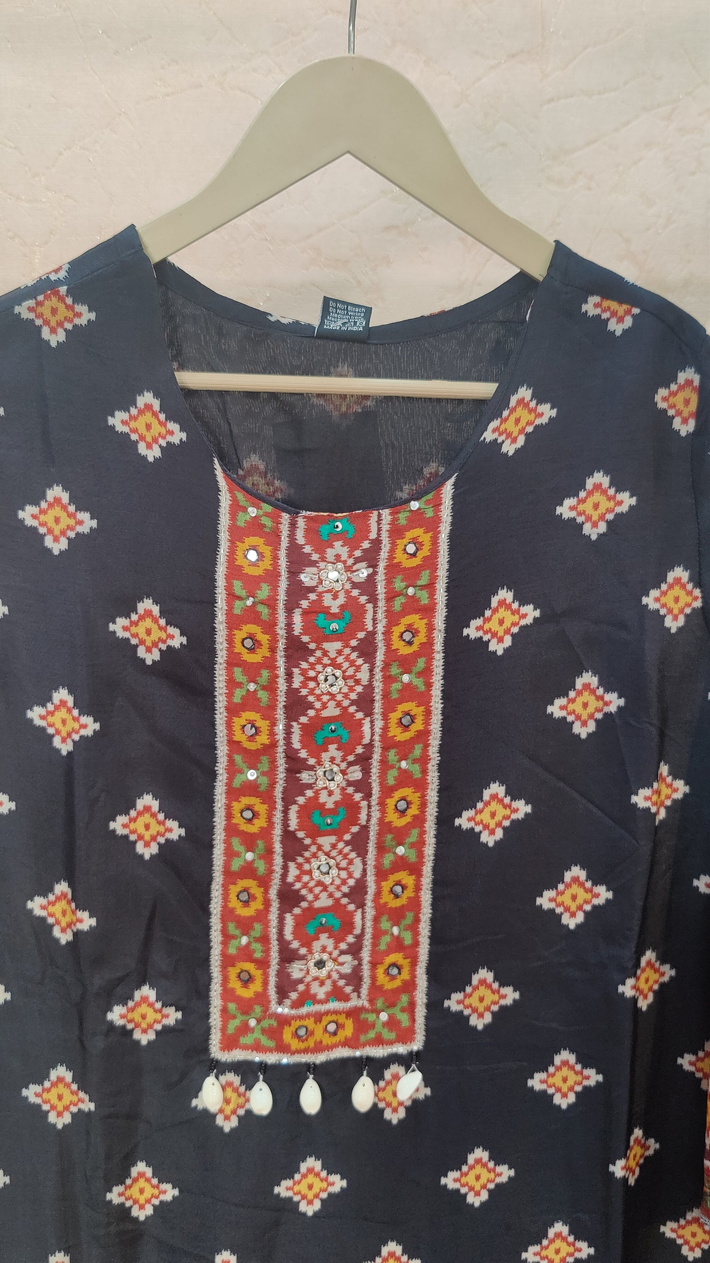 Silk Kurti with pant and dupatta set. M91425